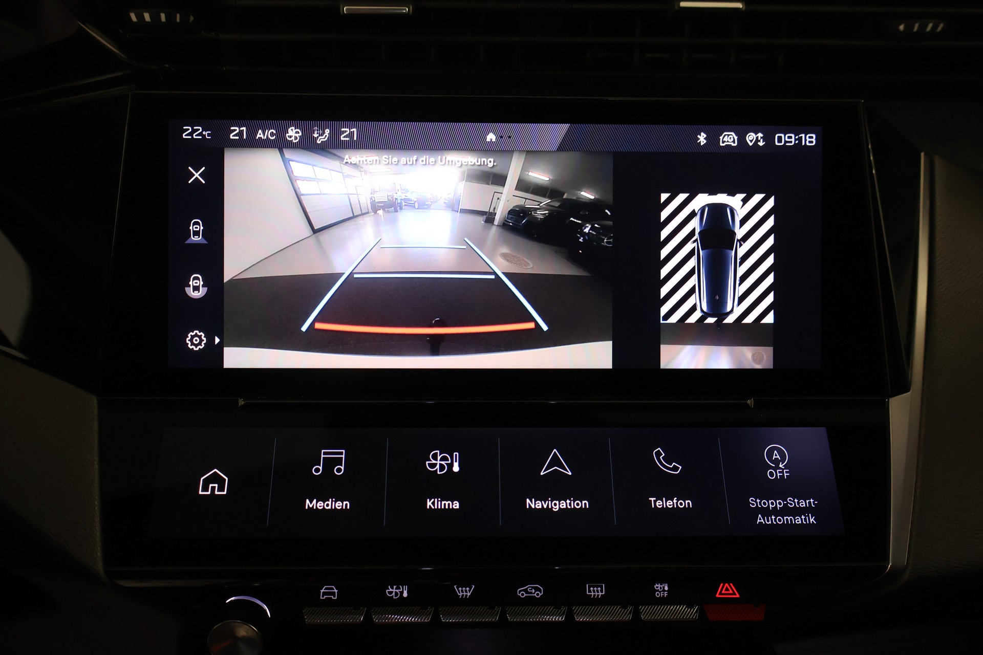 PEUGEOT 308 SW 1.5 BlueHDI Allure EAT8-image-18