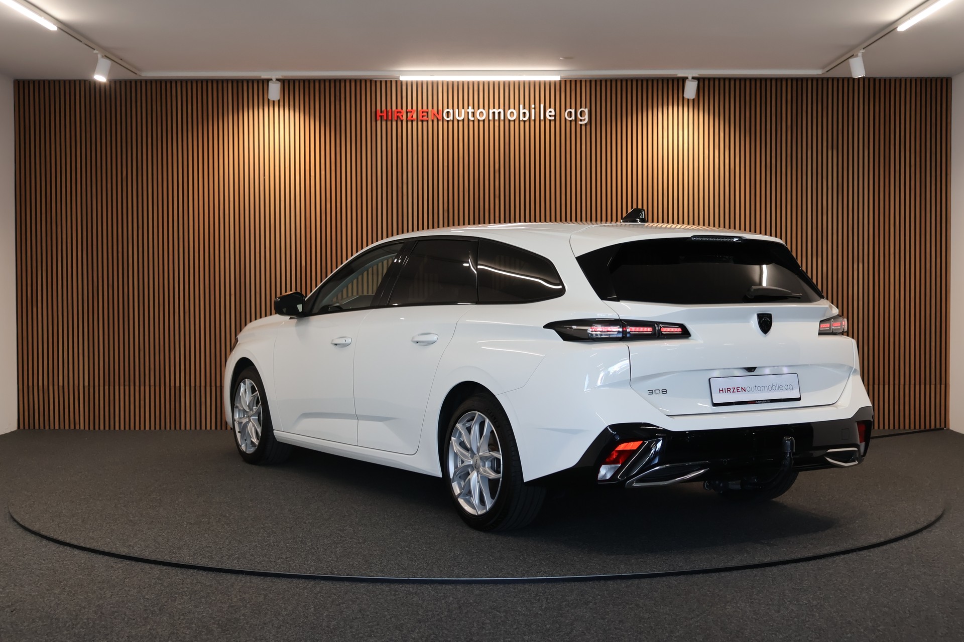 PEUGEOT 308 SW 1.5 BlueHDI Allure EAT8-image-2