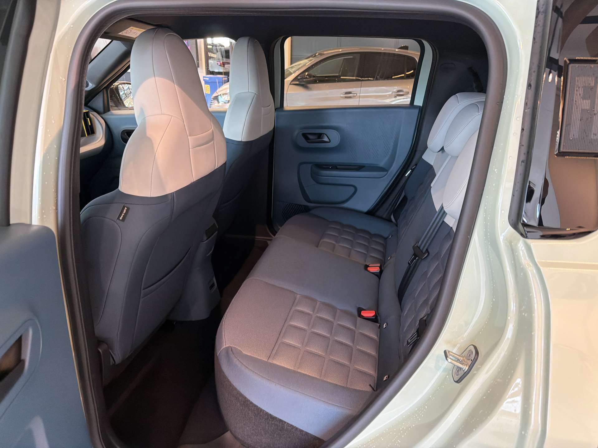 FIAT Grande Panda Elektro La Prima Automat-image-6