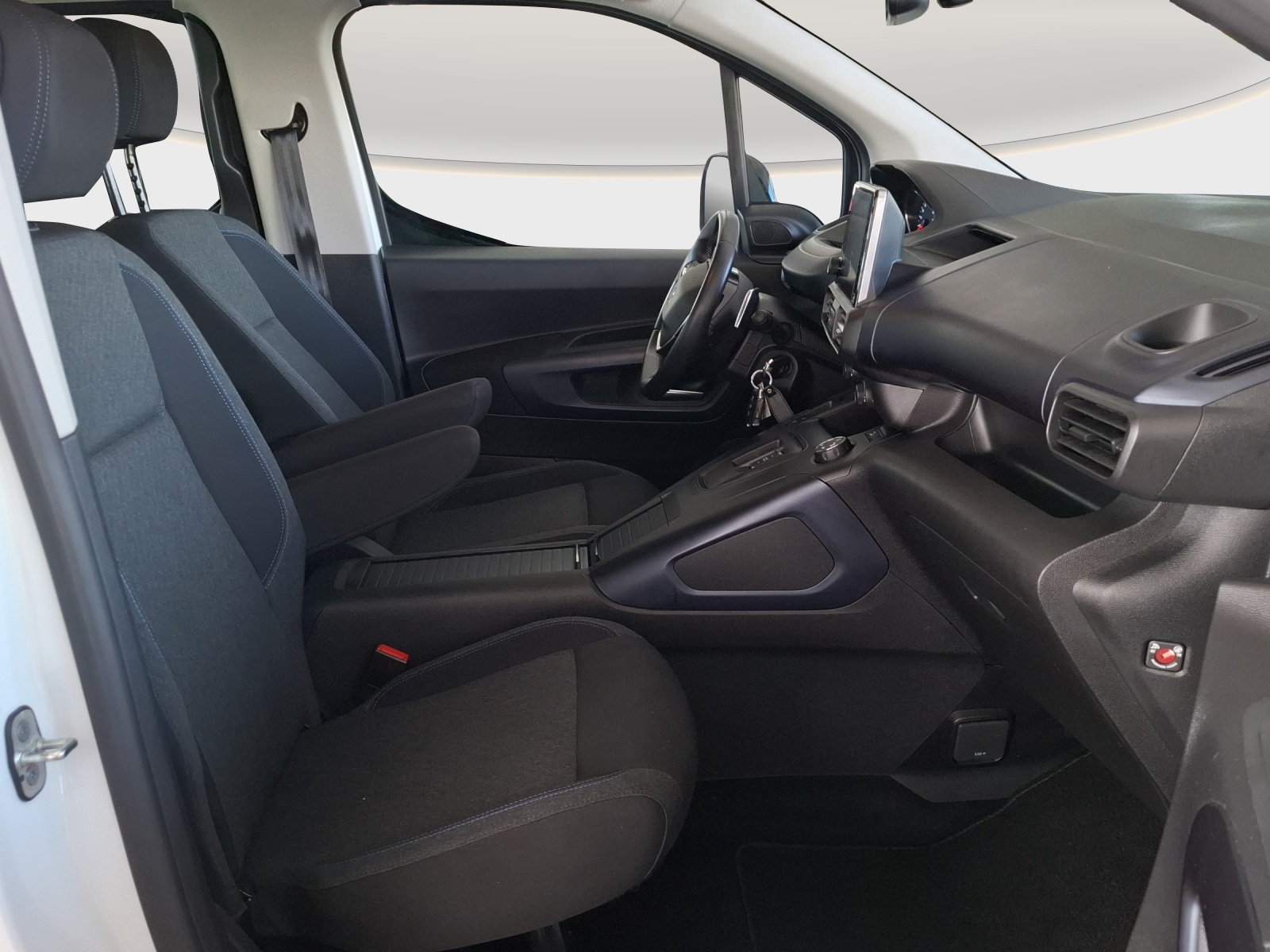 PEUGEOT Rifter 1.5 BlueHDi Allure Pack EAT8-image-9