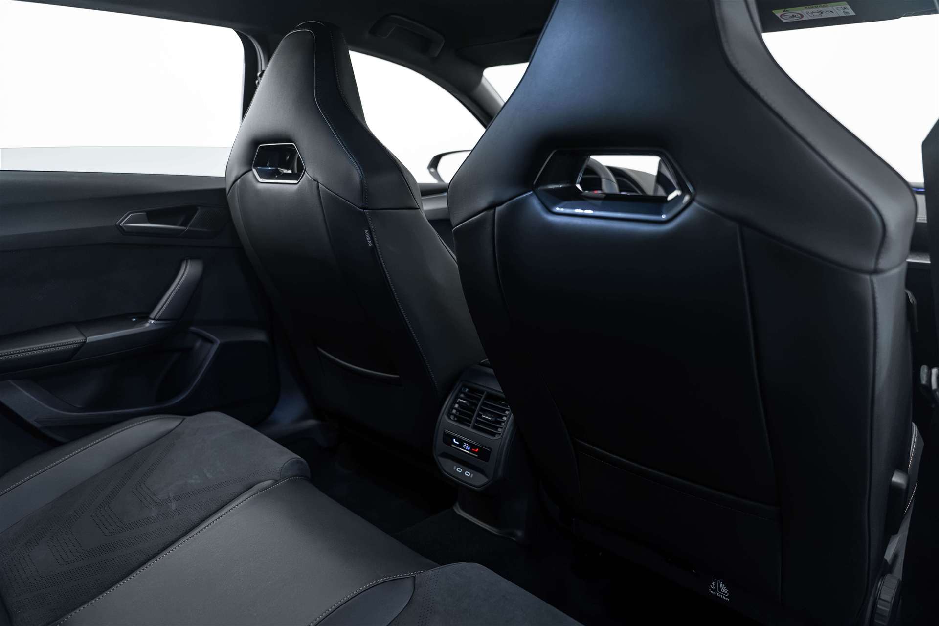 CUPRA LEON ST 2.0 TSi VZ 4Drive 333PS DSG-Automat-image-12