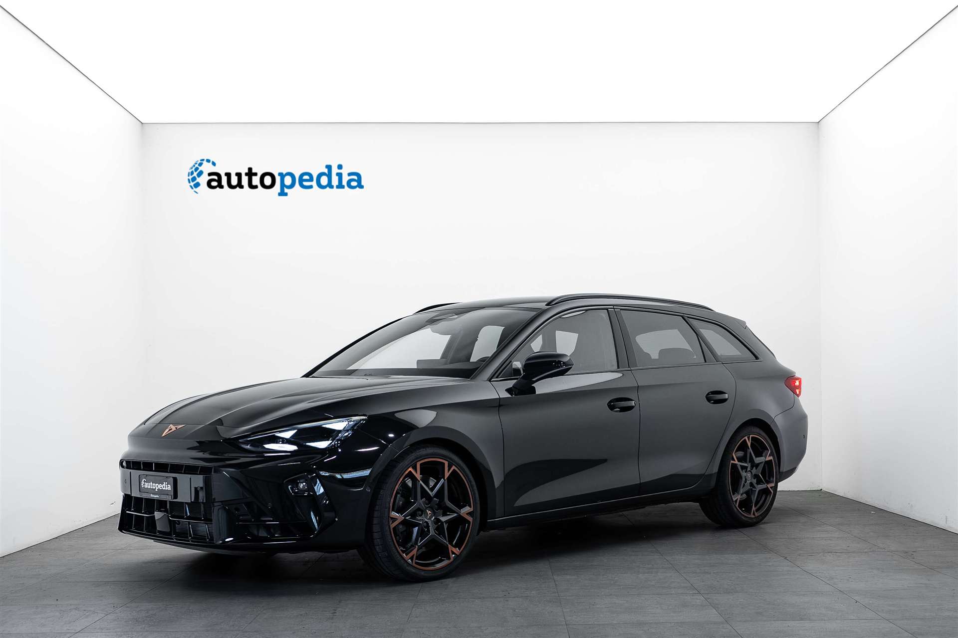 CUPRA LEON ST 2.0 TSi VZ 4Drive 333PS DSG-Automat-image-0