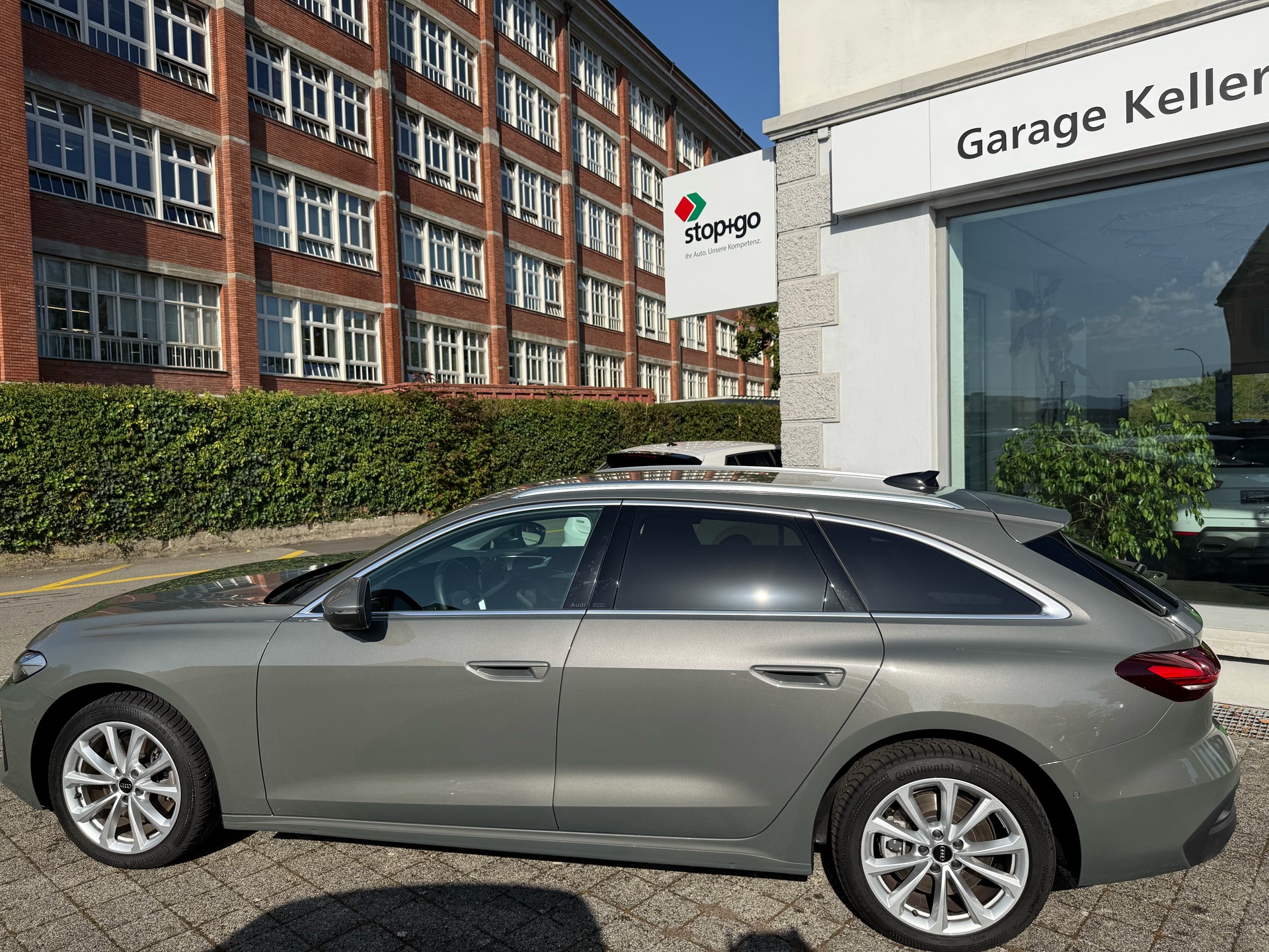 AUDI A5 Avant TDI quattro 150 kW Attraction S tronic-image-3