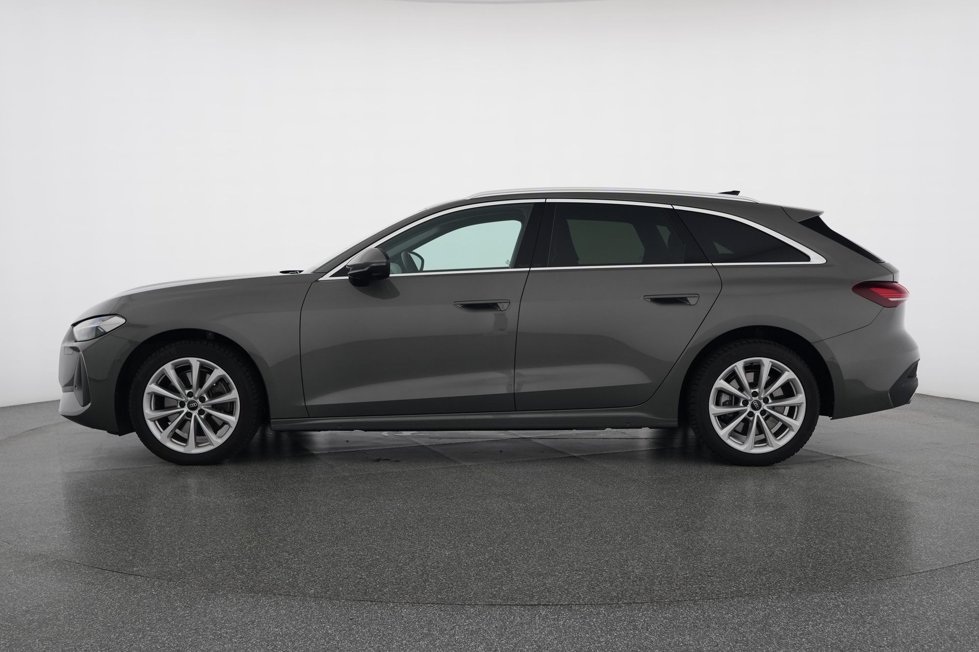 AUDI A5 Avant TDI quattro 150 kW Attraction S tronic-image-2