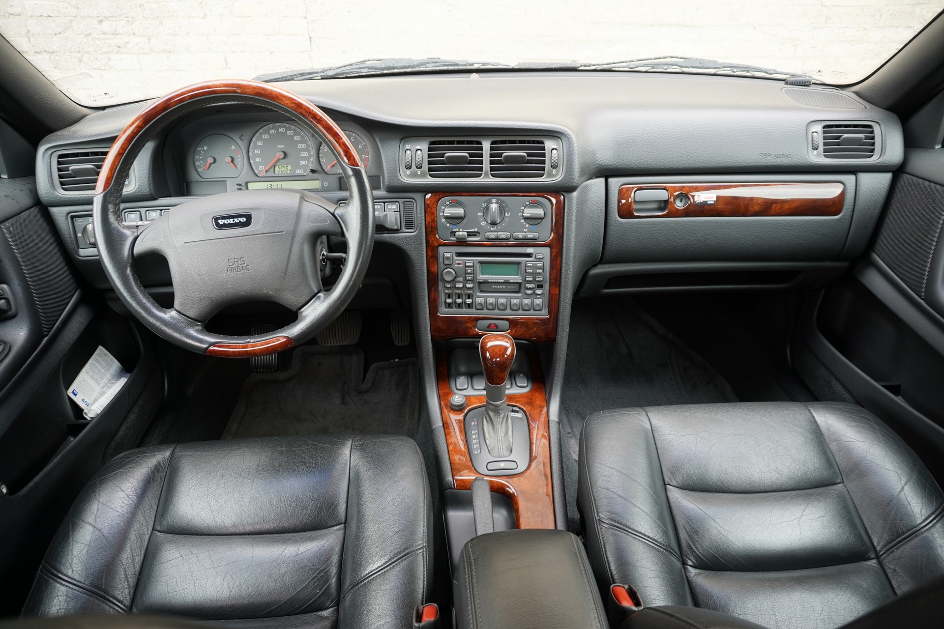 VOLVO S70 2.5 T AWD-image-5