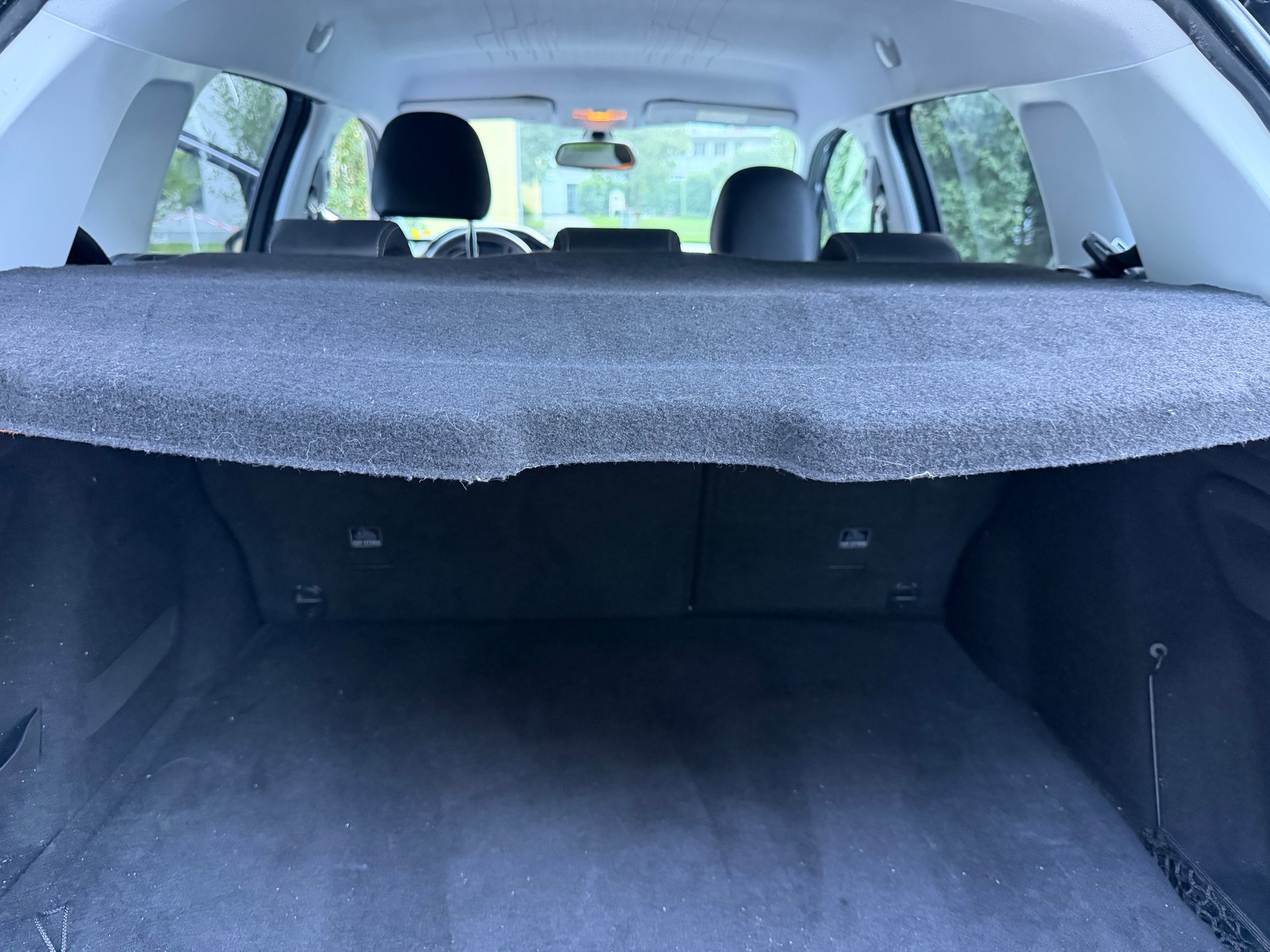 PEUGEOT 2008 1.6 BlueHDi Allure-image-7