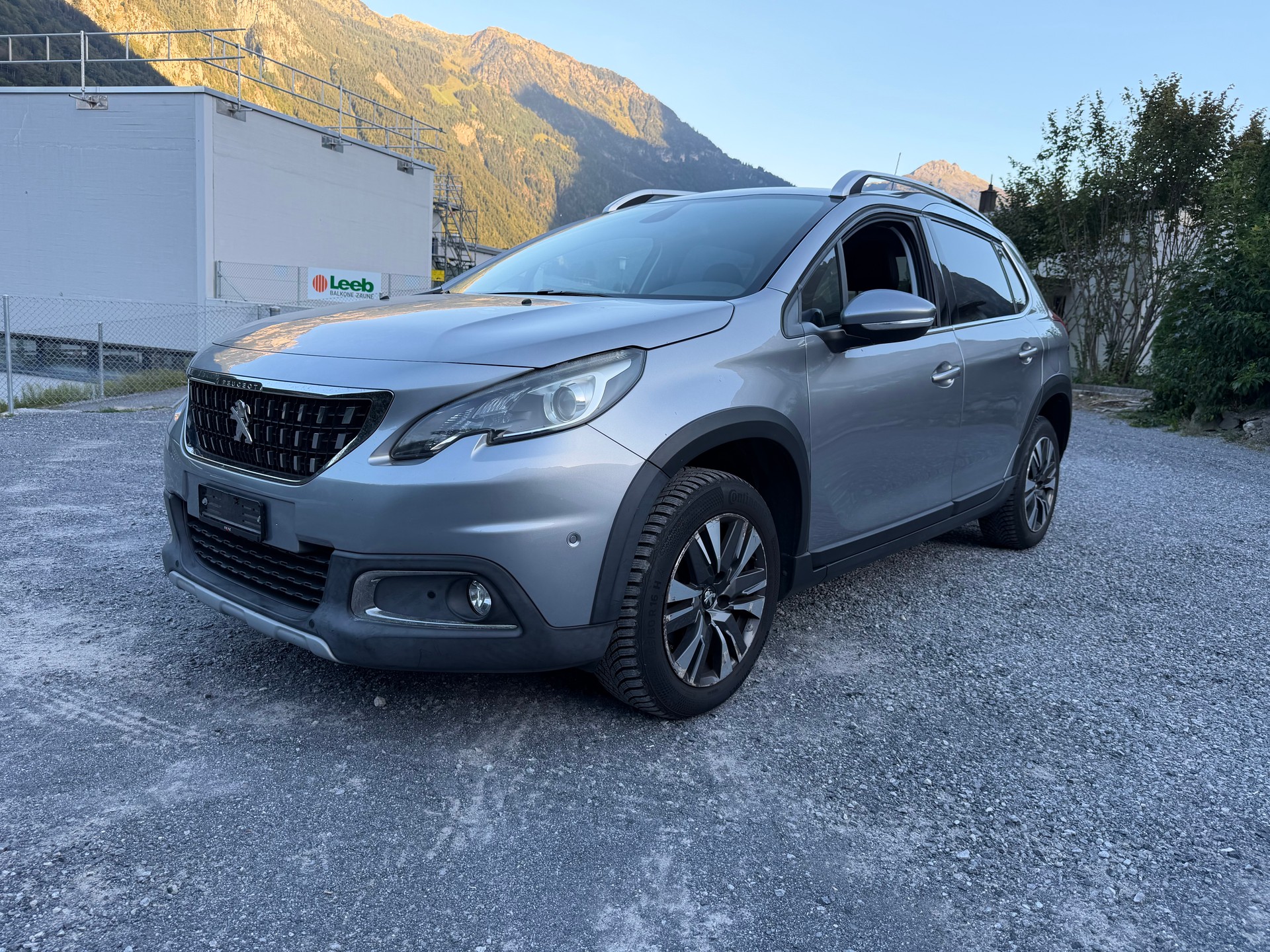 PEUGEOT 2008 1.6 BlueHDi Allure-image-1