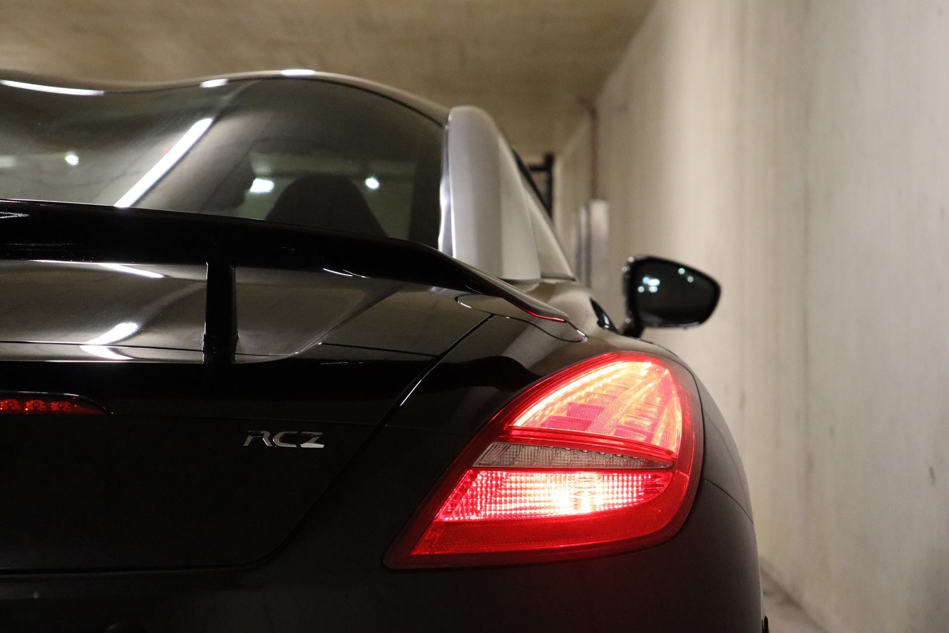 PEUGEOT RCZ 1.6 TURBO * AUTOMATIC * FRISCH AB MFK SOWIE SERVICE * TIEFERGELEGT * FELGEN *-image-7