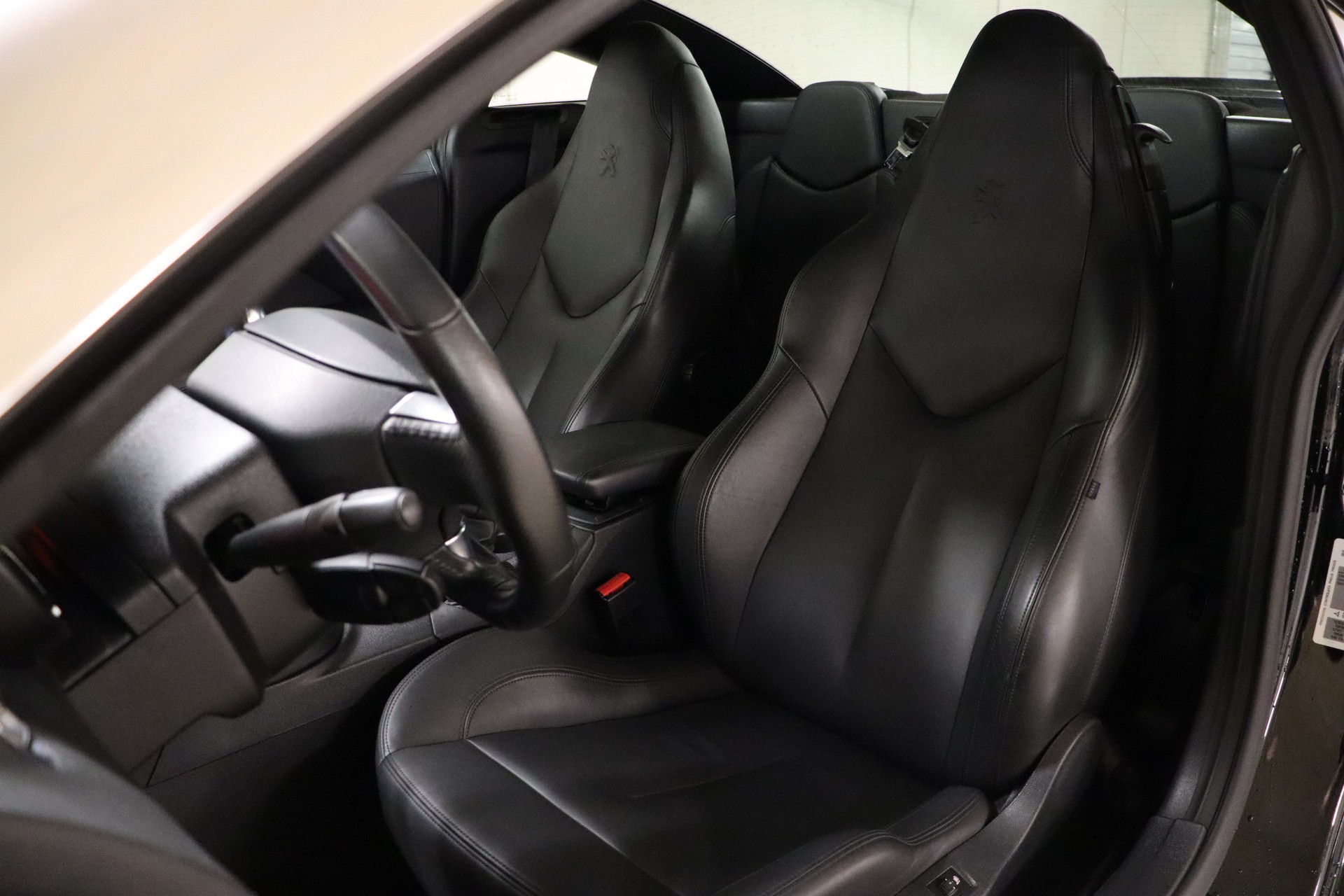 PEUGEOT RCZ 1.6 TURBO * AUTOMATIC * FRISCH AB MFK SOWIE SERVICE * TIEFERGELEGT * FELGEN *-image-14