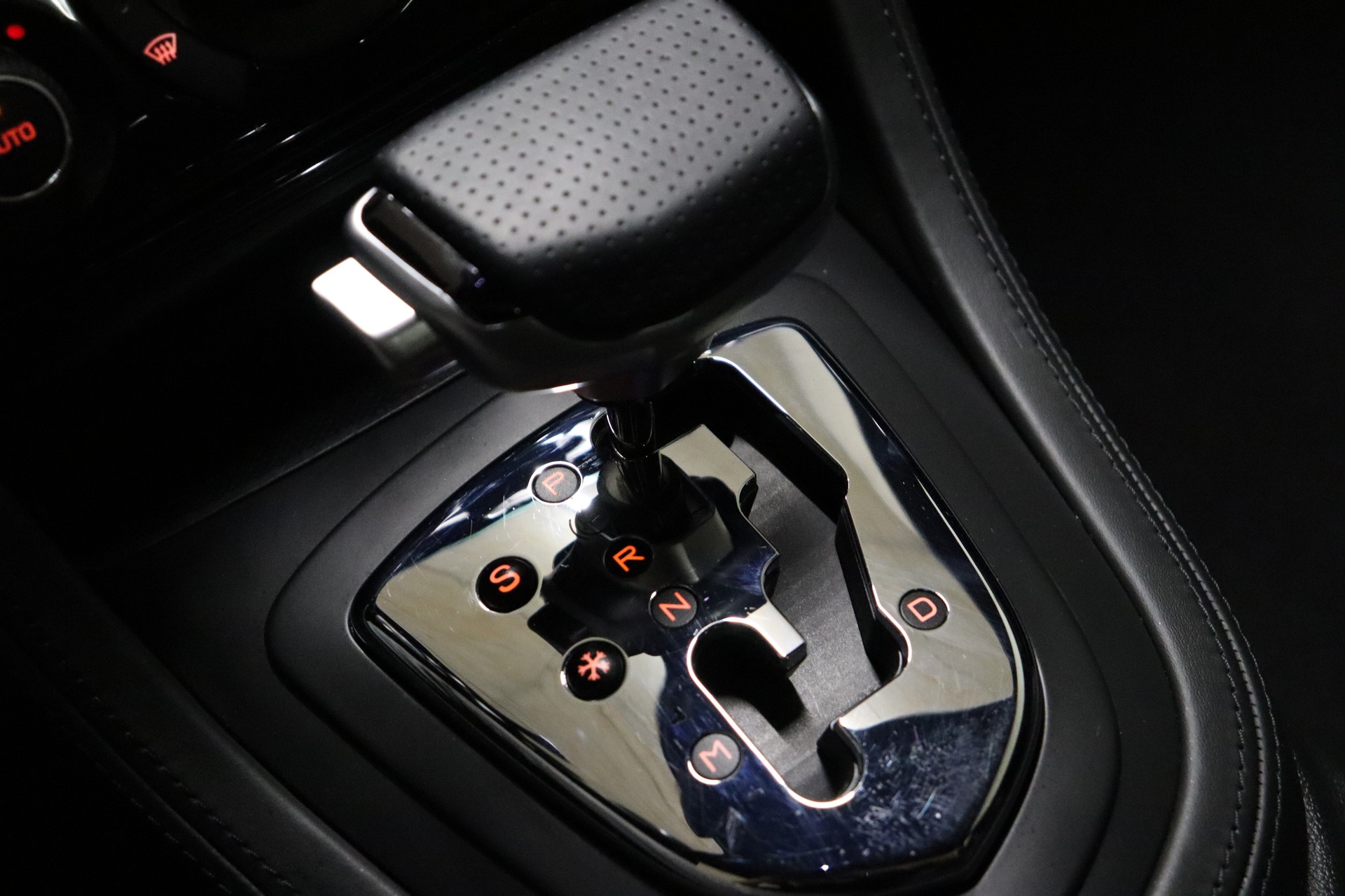 PEUGEOT RCZ 1.6 TURBO * AUTOMATIC * FRISCH AB MFK SOWIE SERVICE * TIEFERGELEGT * FELGEN *-image-28