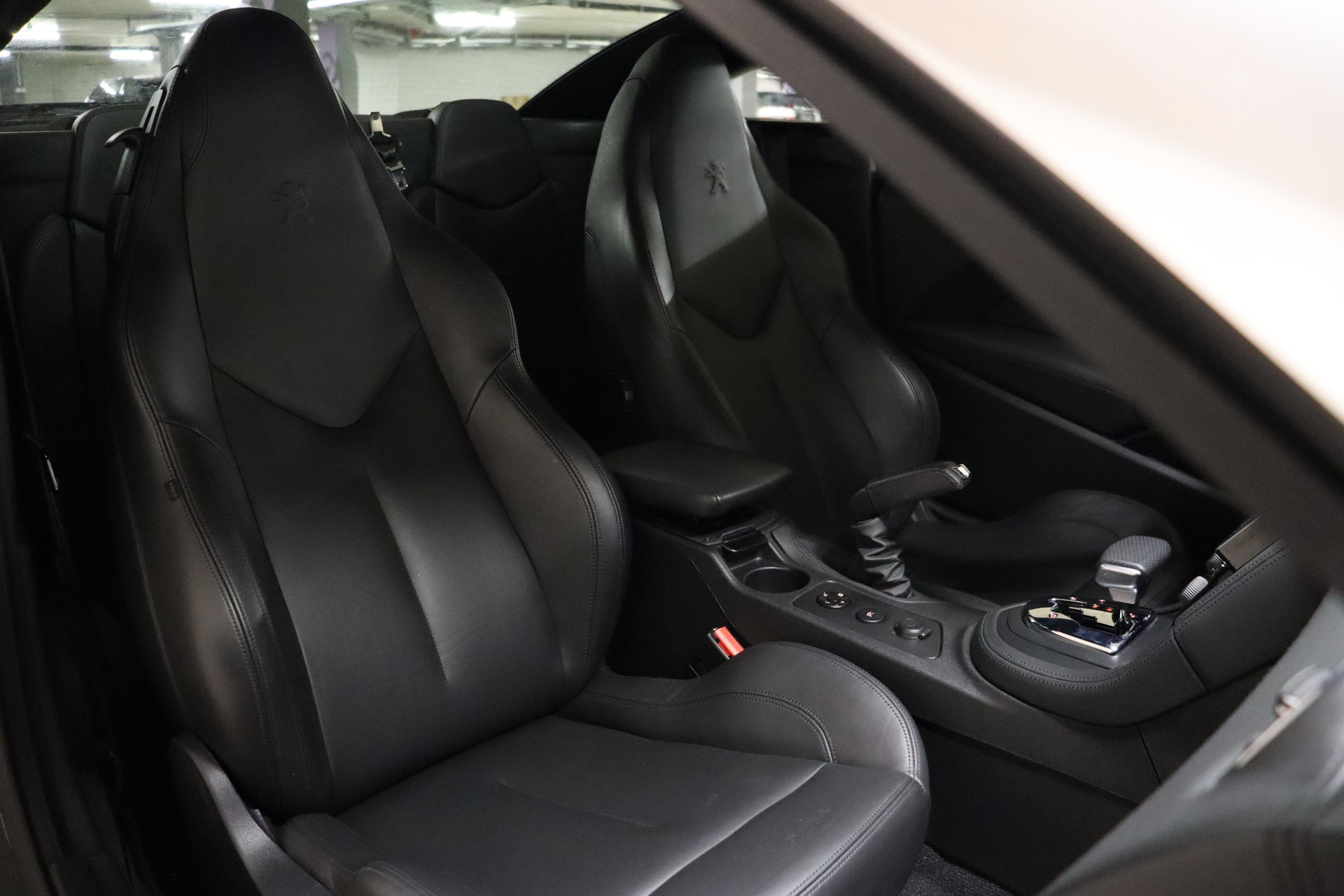 PEUGEOT RCZ 1.6 TURBO * AUTOMATIC * FRISCH AB MFK SOWIE SERVICE * TIEFERGELEGT * FELGEN *-image-20