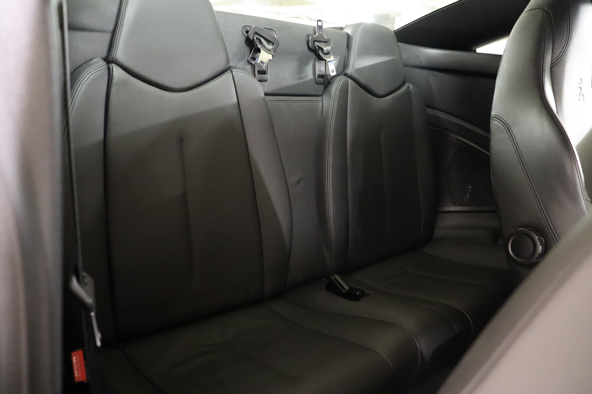 PEUGEOT RCZ 1.6 TURBO * AUTOMATIC * FRISCH AB MFK SOWIE SERVICE * TIEFERGELEGT * FELGEN *-image-18