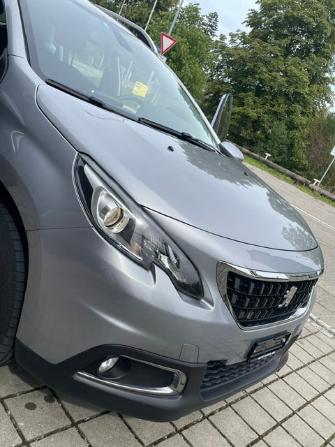 PEUGEOT 2008 1.2 PureTech Active-image-6