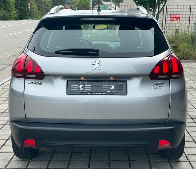 PEUGEOT 2008 1.2 PureTech Active-image-10