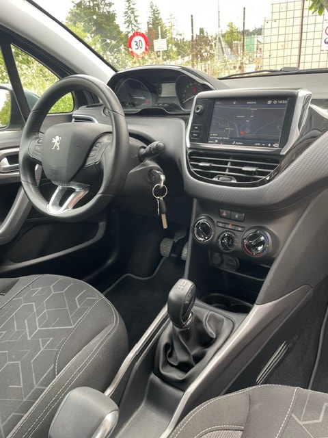 PEUGEOT 2008 1.2 PureTech Active-image-24