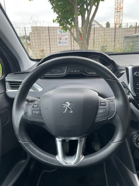 PEUGEOT 2008 1.2 PureTech Active-image-20