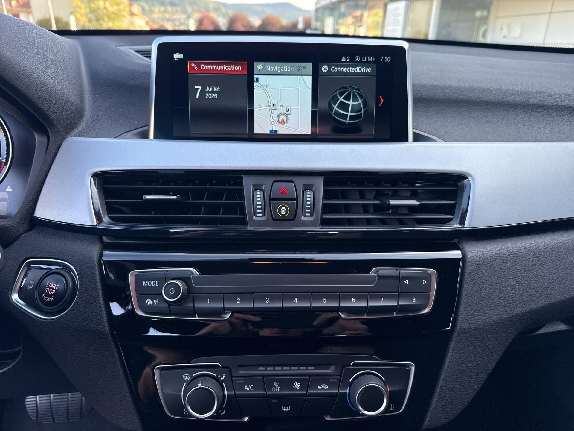 BMW X1 xDrive 20i Essential Edition Steptronic-image-10