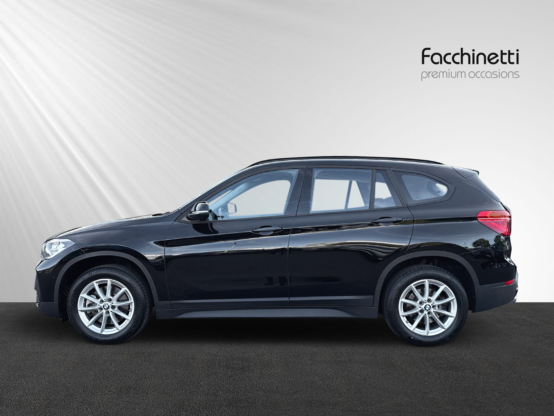 BMW X1 xDrive 20i Essential Edition Steptronic-image-1
