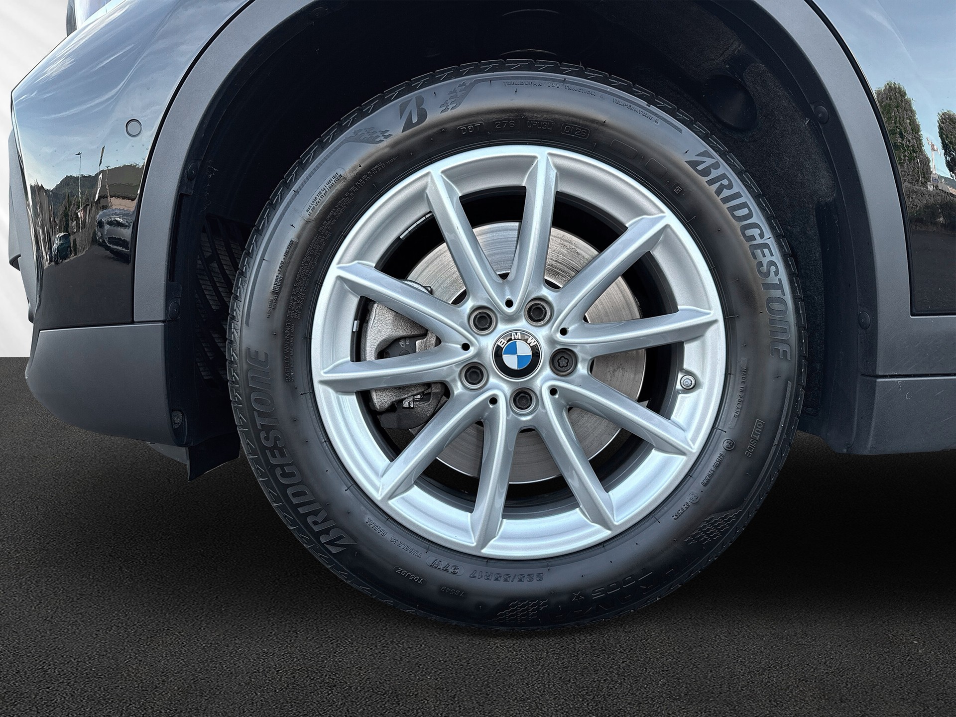 BMW X1 xDrive 20i Essential Edition Steptronic-image-8