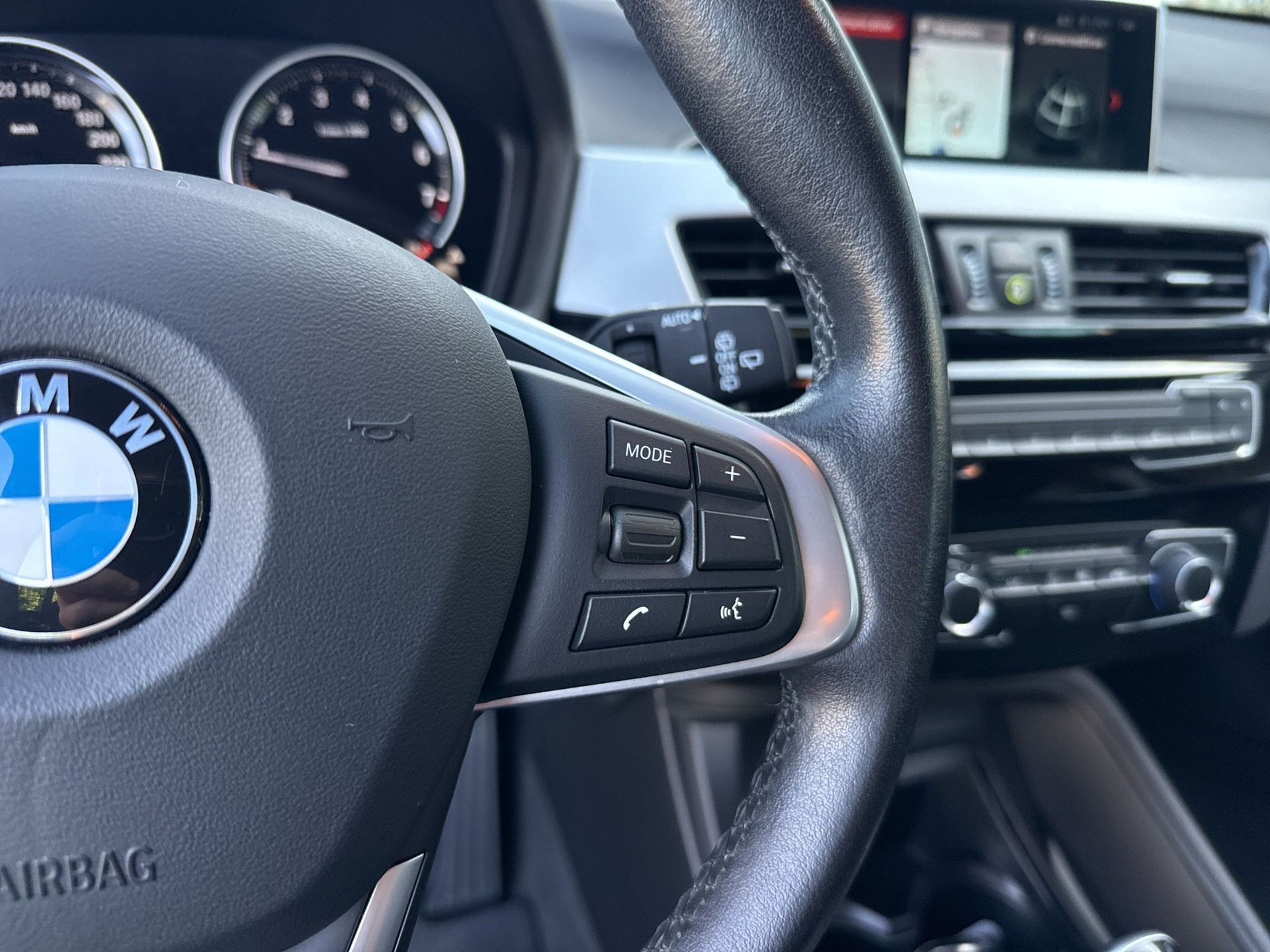 BMW X1 xDrive 20i Essential Edition Steptronic-image-15