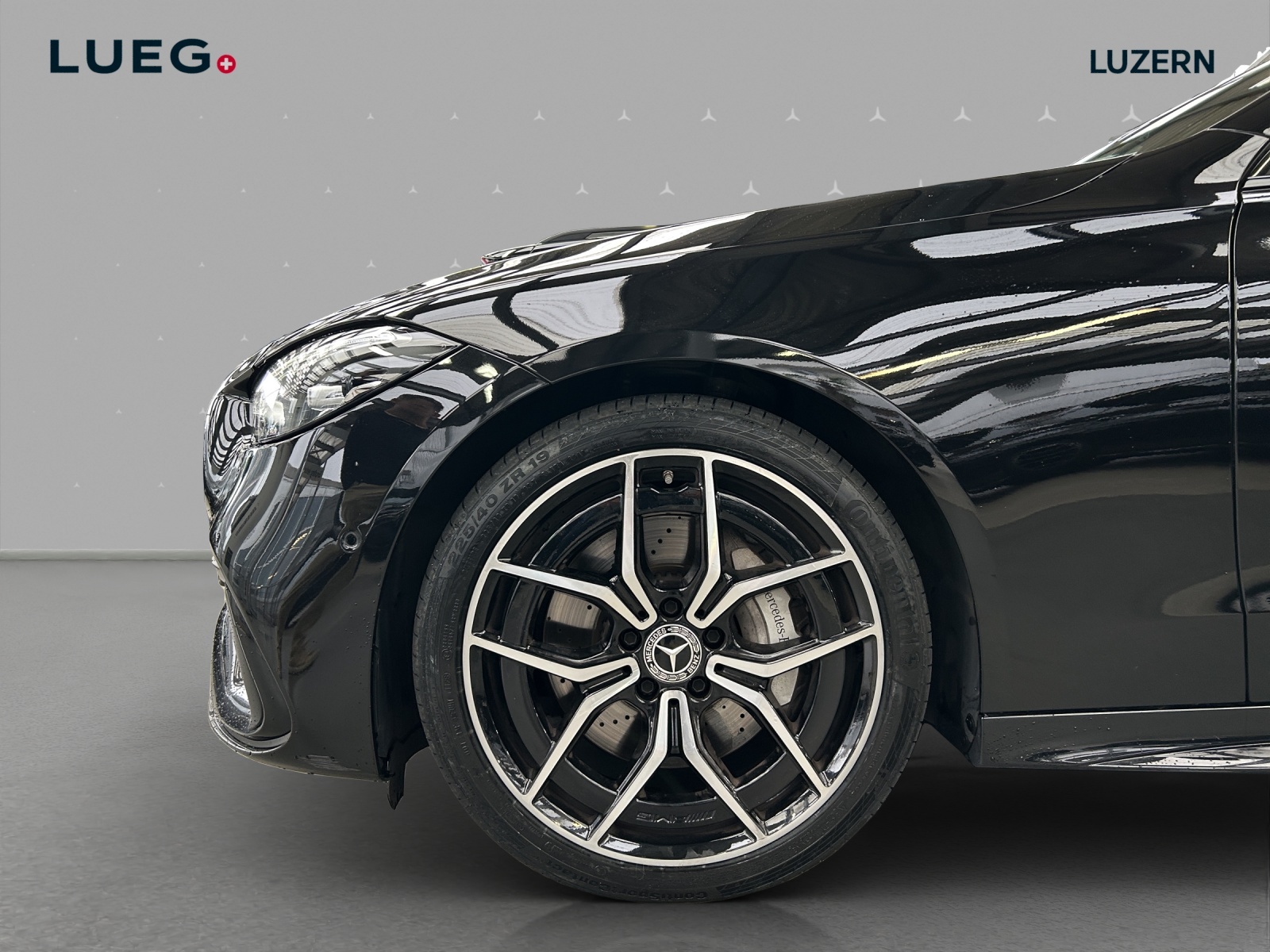 MERCEDES-BENZ C 220 d T 4Matic AMG Line-image-6