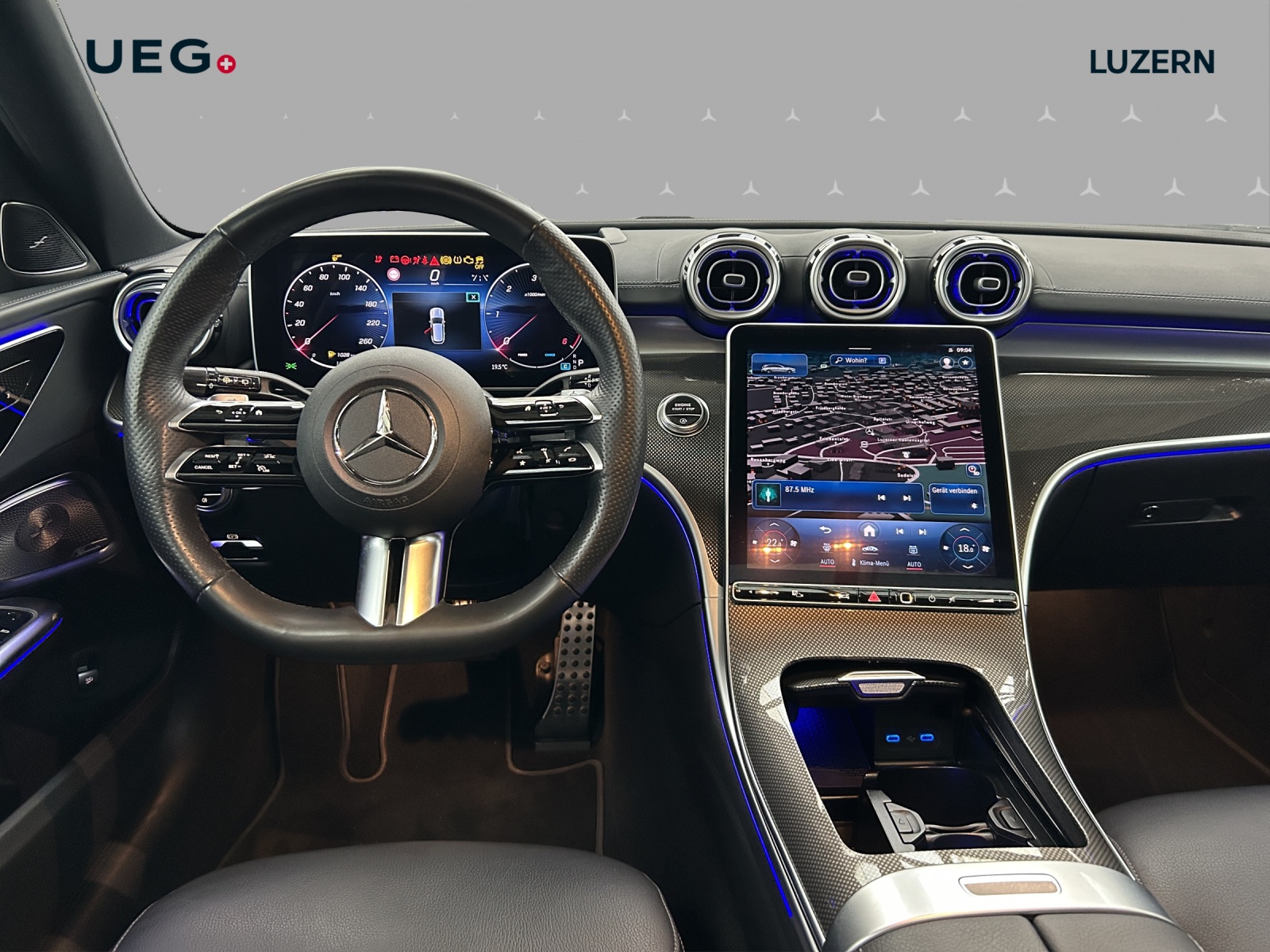 MERCEDES-BENZ C 220 d T 4Matic AMG Line-image-10