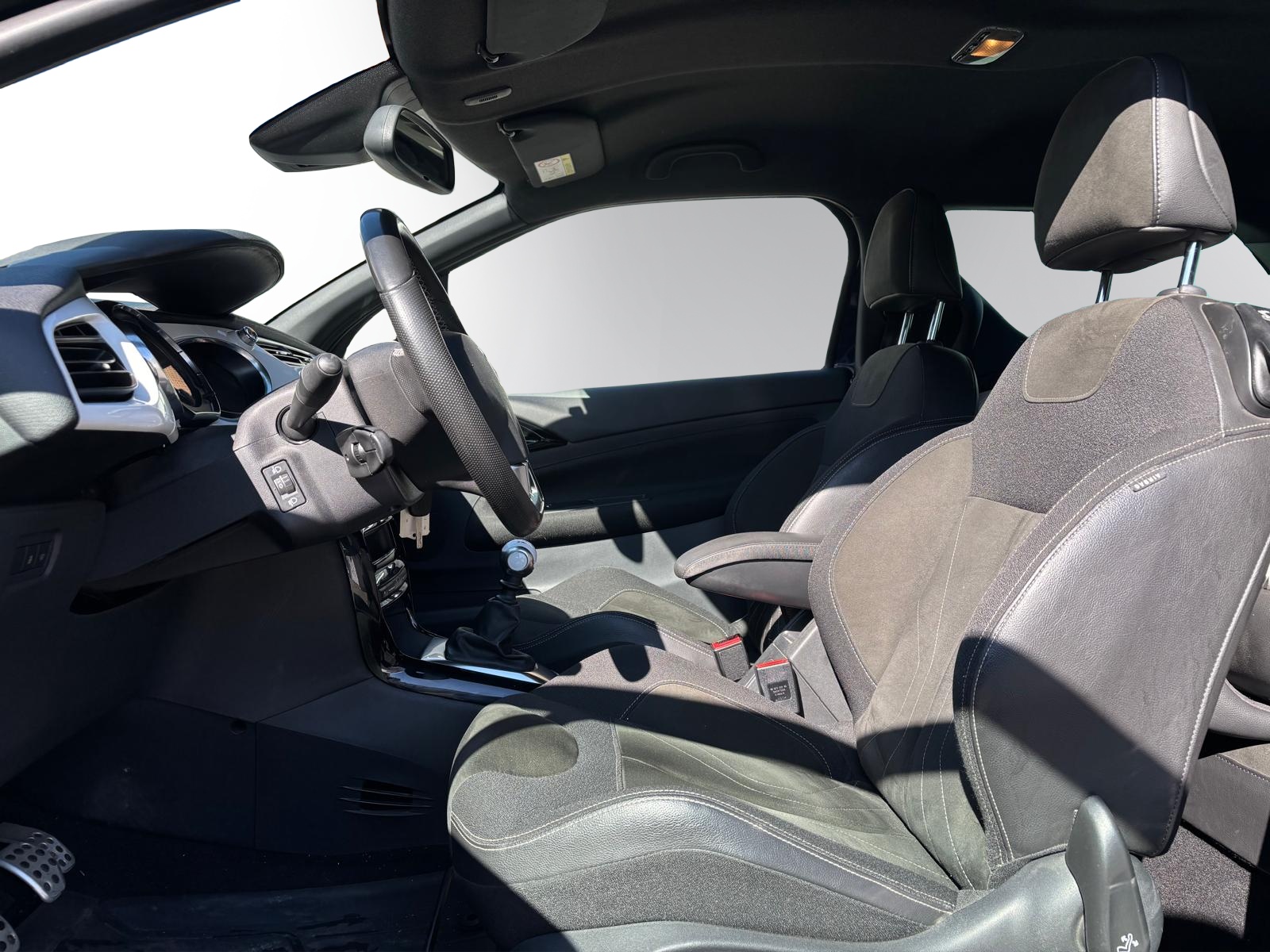 DS AUTOMOBILES DS 3 1.2 PureTech SpoChic-image-7