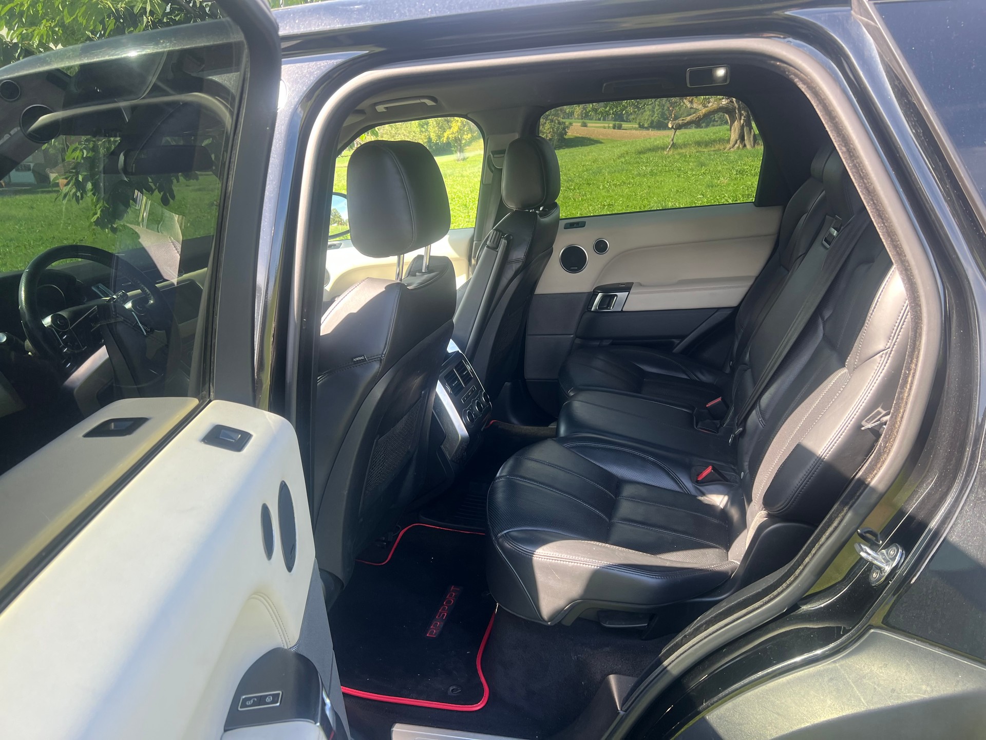 LAND ROVER Range Rover Sport 4.4 SDV8 HSE Automatic-image-8