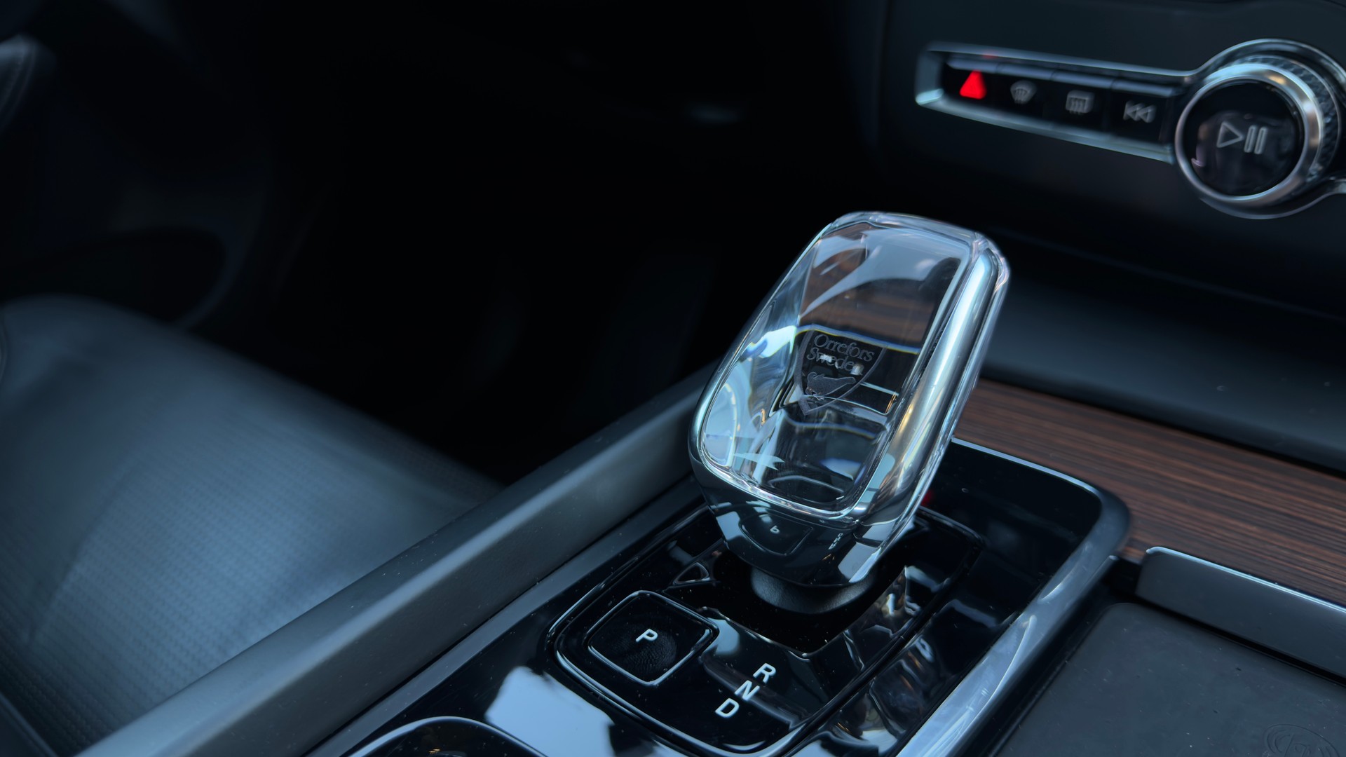 VOLVO XC60 B5 Benzin Mild Hybrid AWD Ultimate Bright Geartronic-image-15