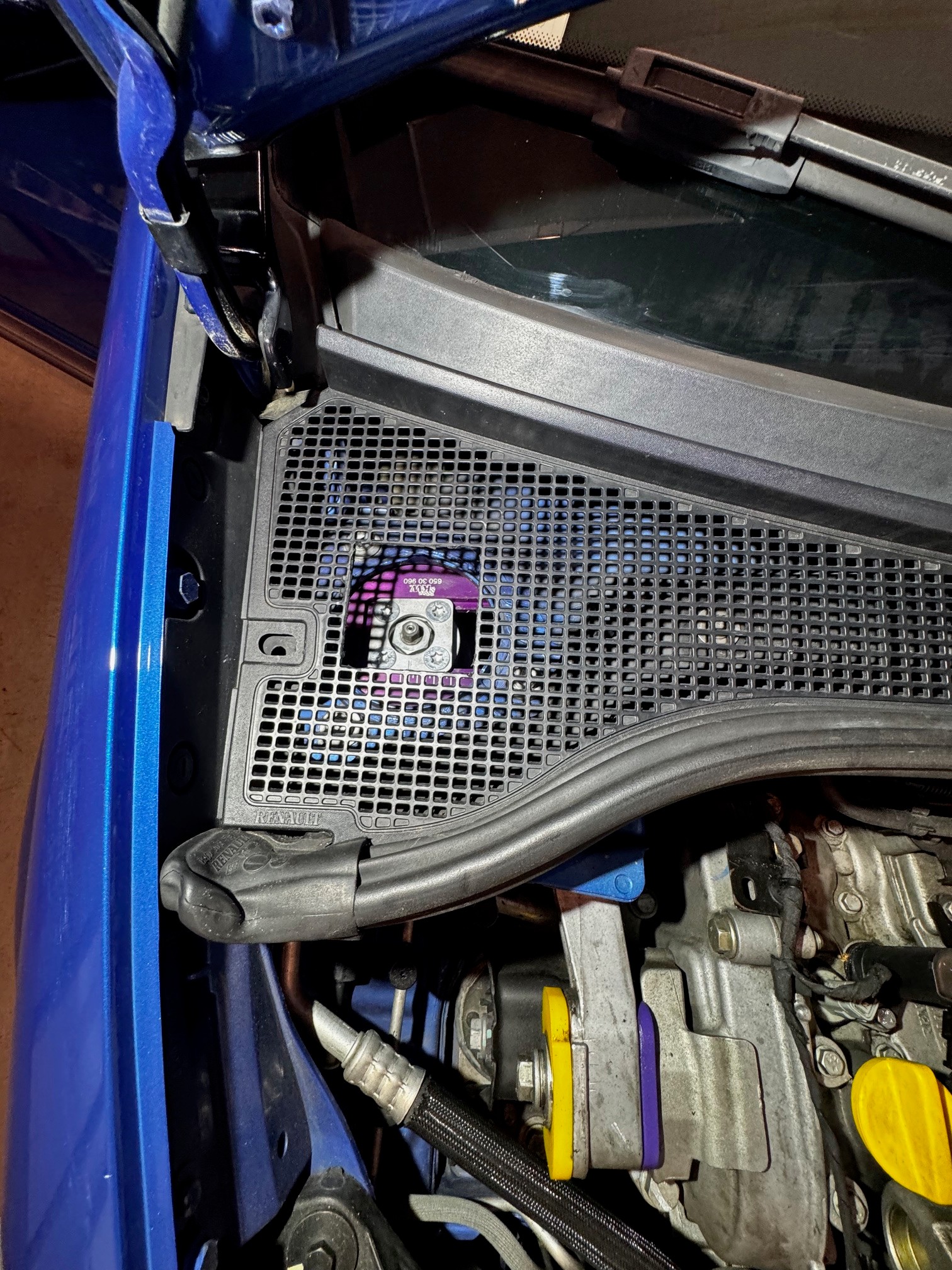 RENAULT 2.0 16V RS-image-4