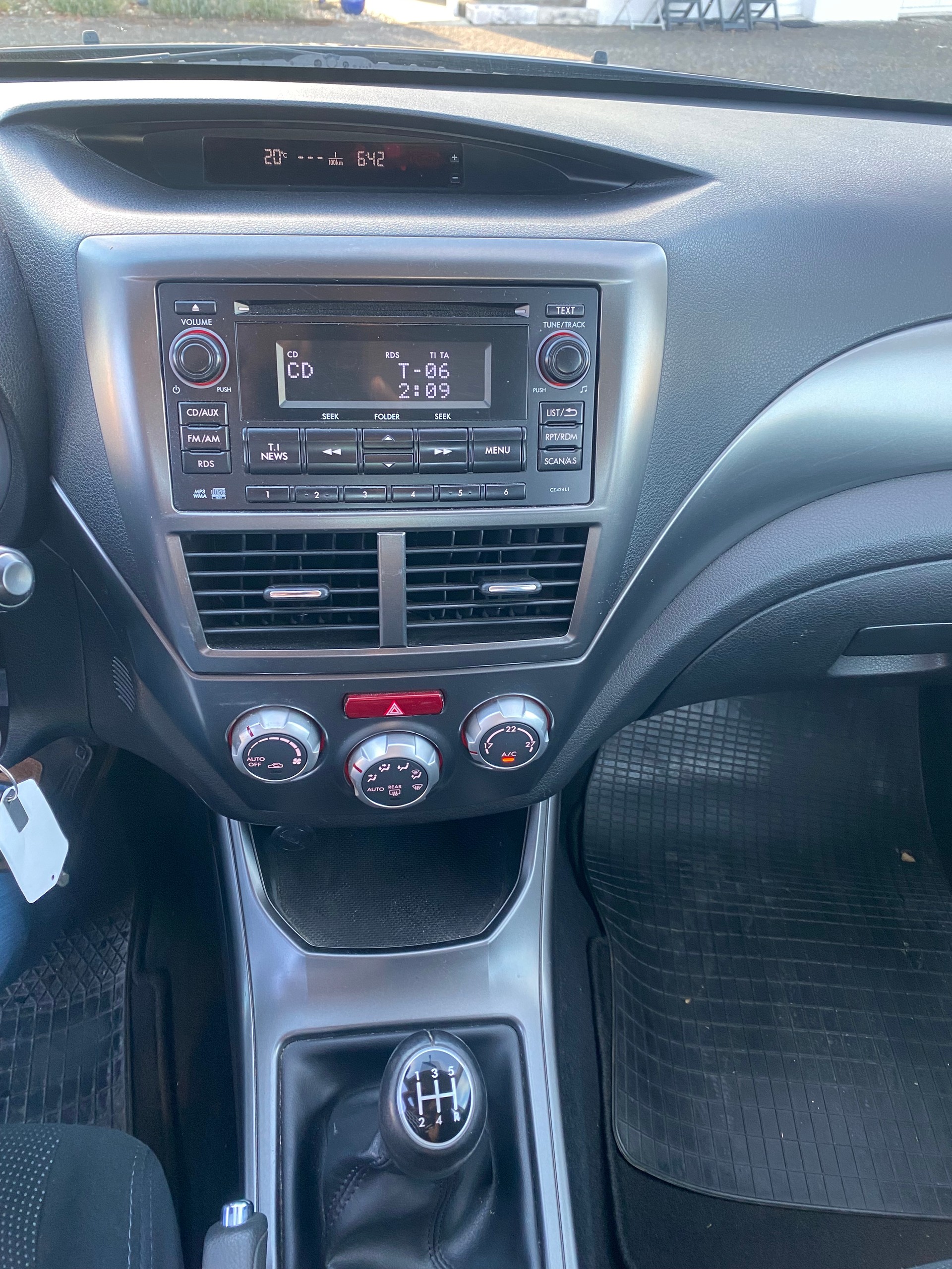 SUBARU Impreza 1.5R Swiss-image-6