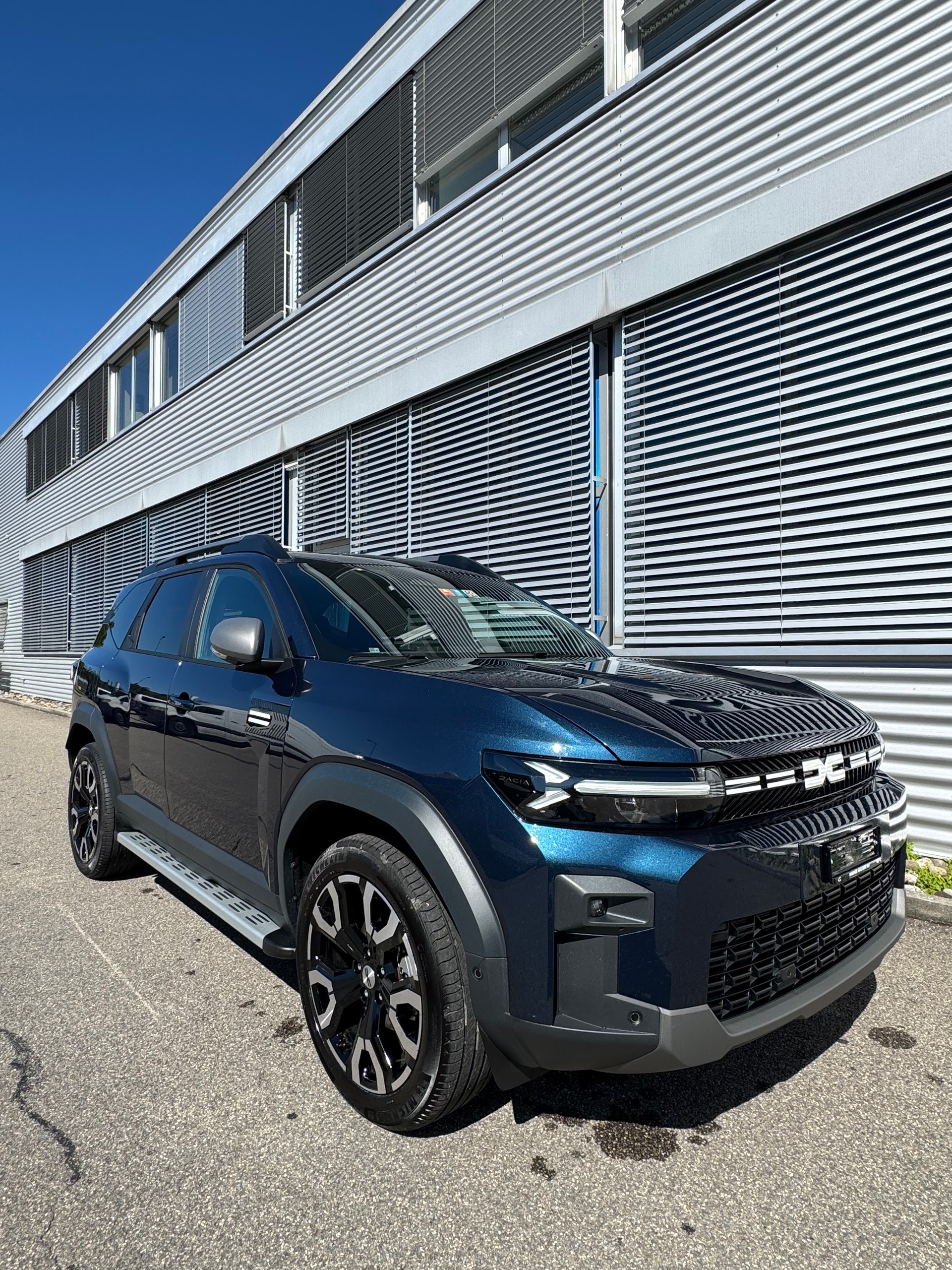 DACIA 1.8 Hybrid Journey-image-0