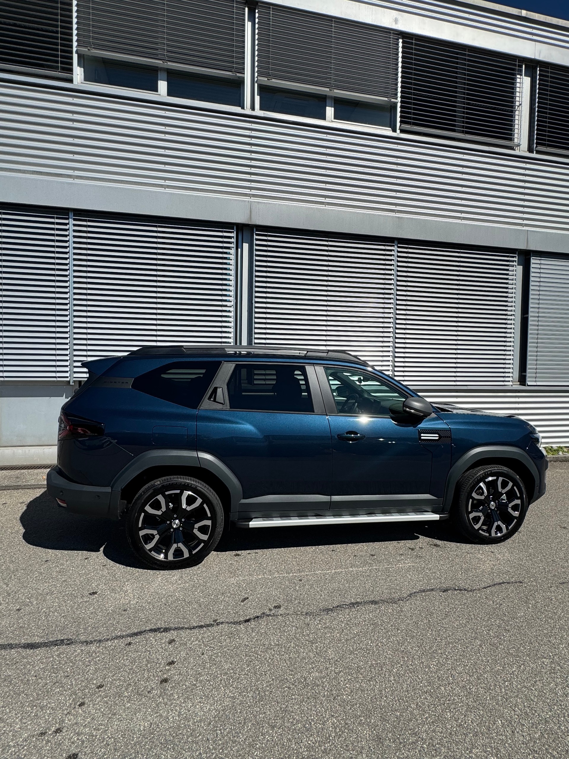 DACIA 1.8 Hybrid Journey-image-2