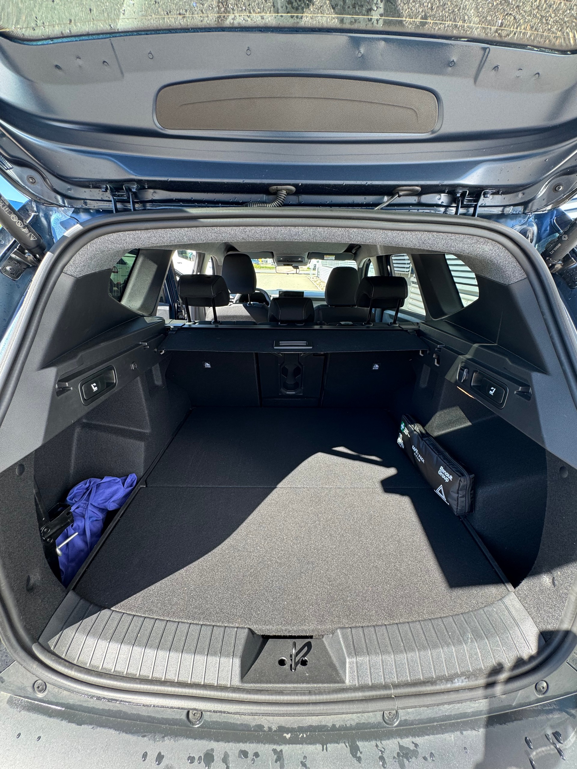 DACIA 1.8 Hybrid Journey-image-15