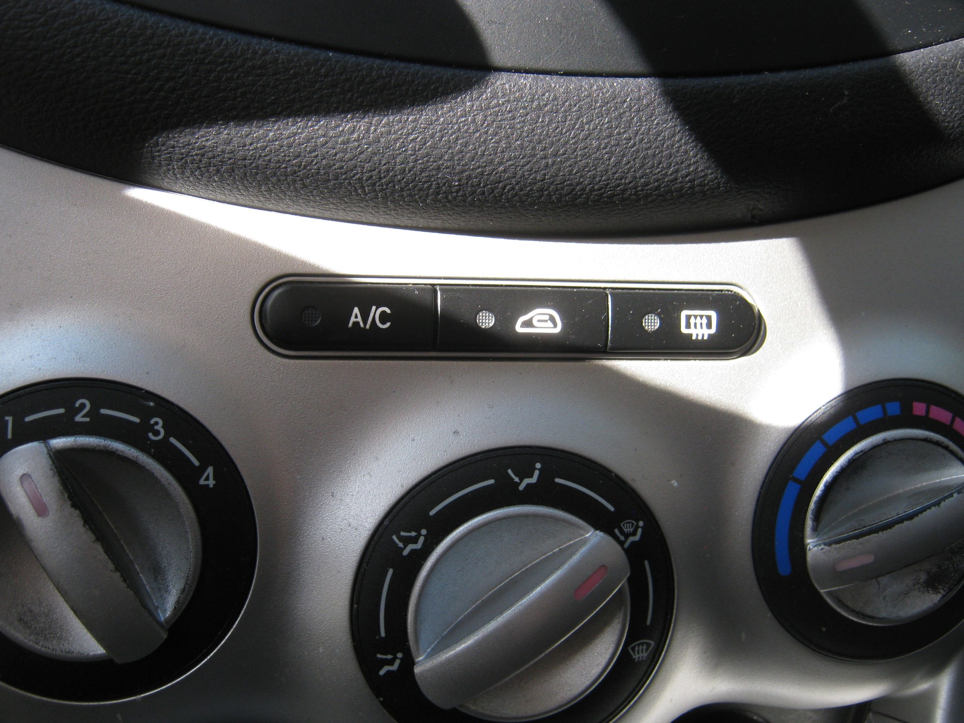 HYUNDAI i10 1.2 Style-image-12