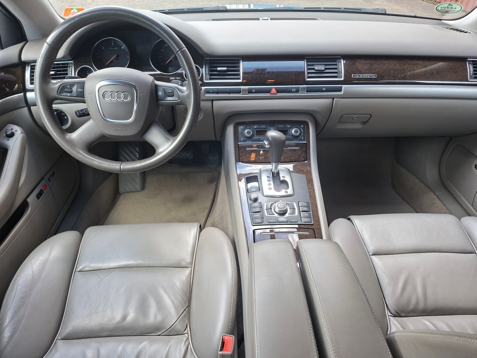 AUDI A8 4.2 TDI quattro tiptronic-image-8