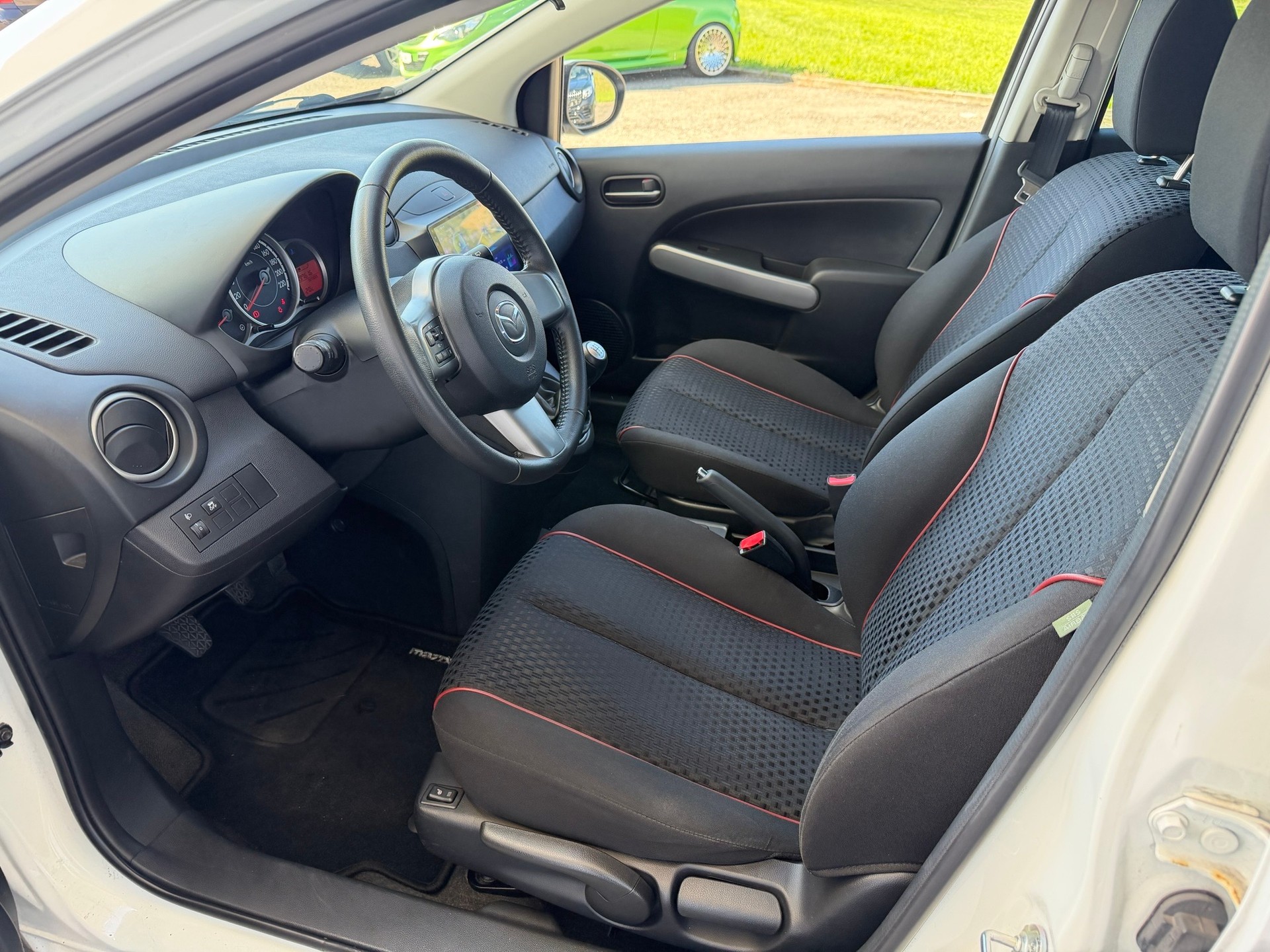 MAZDA 2 1.3i 16V Motion-image-7