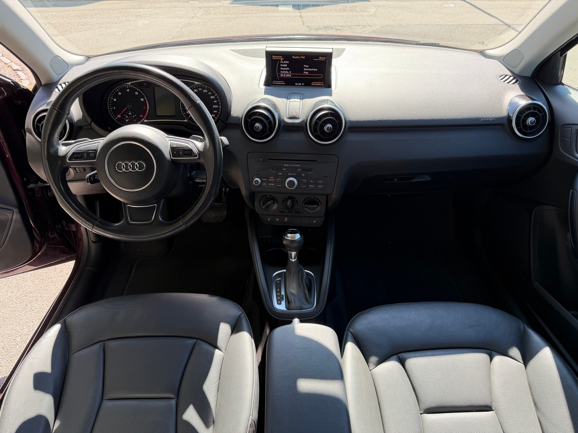 AUDI A1 1.4 TFSI Attraction Young S-tronic-image-8