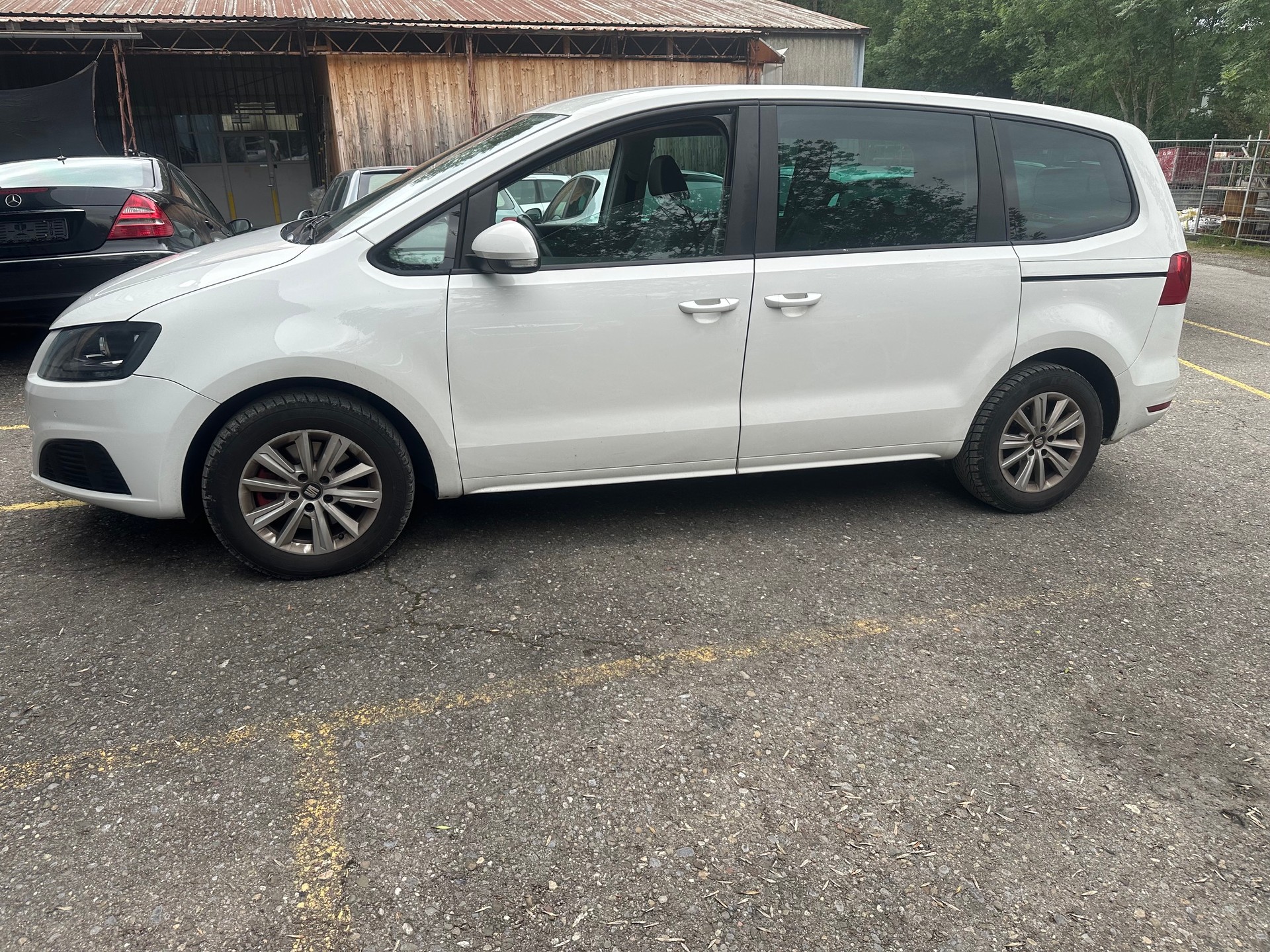 SEAT Alhambra 2.0 TDI Reference Eco DSG-image-2
