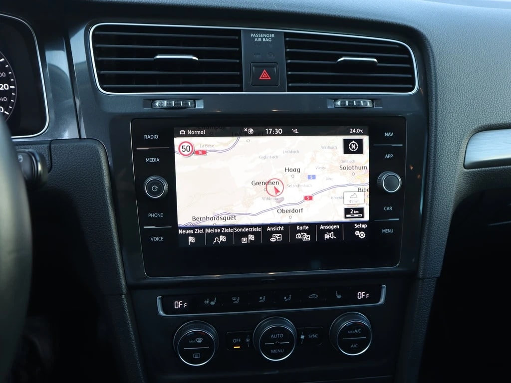 VW Golf Variant 2.0 TDI Comfortline 4Motion DSG ** Navi mit RF-kamera ** Frisch ab MFK & Service **-image-7
