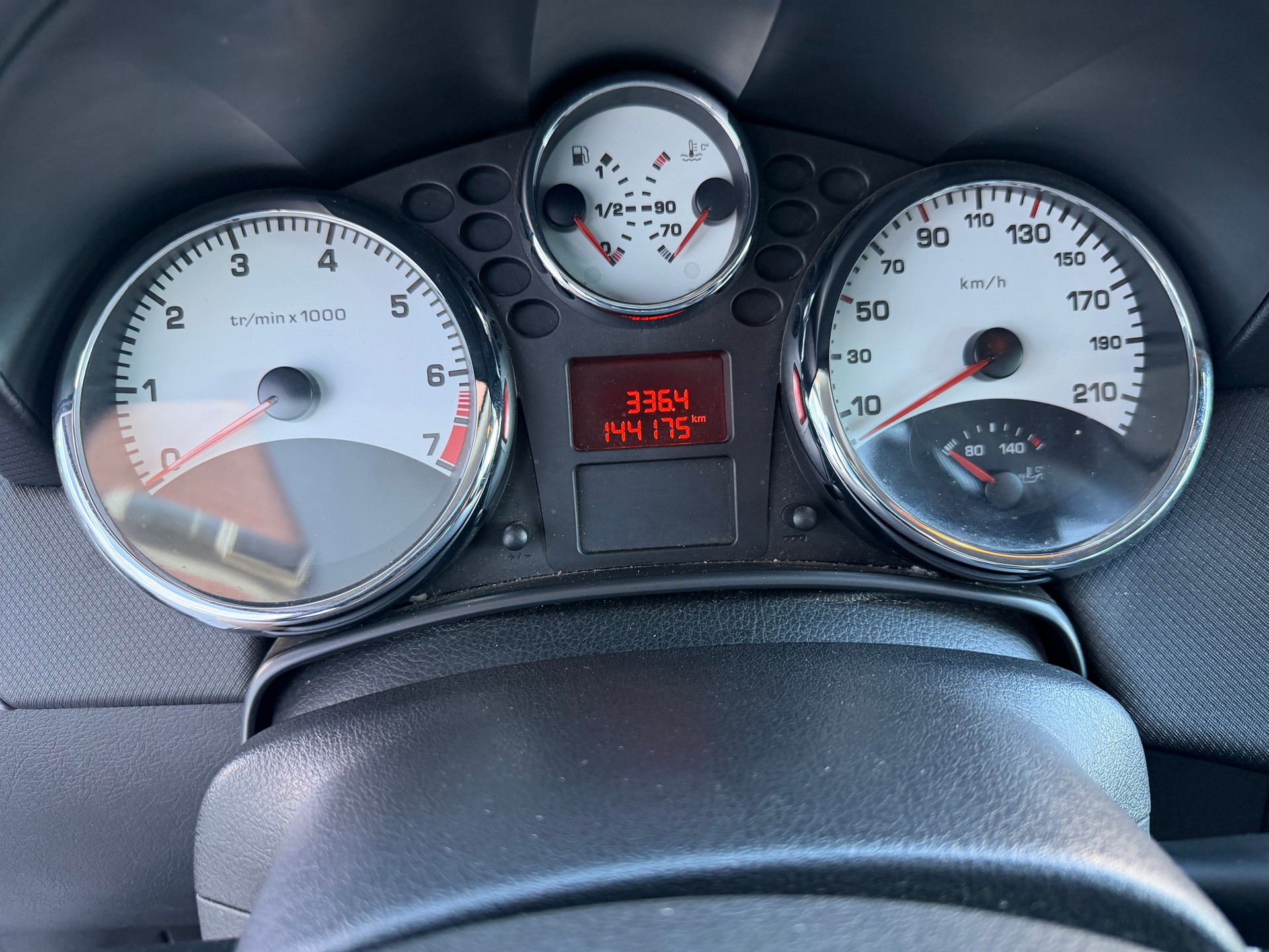 PEUGEOT 207 CC 1.6 16V Trendy-image-7