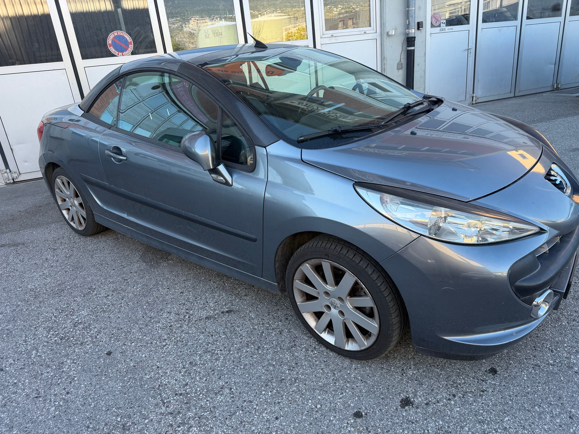 PEUGEOT 207 CC 1.6 16V Trendy-image-1