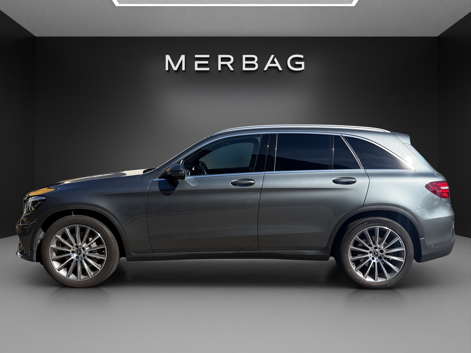 MERCEDES-BENZ GLC 250 d AMG Line 4Matic 9G-Tronic-image-4