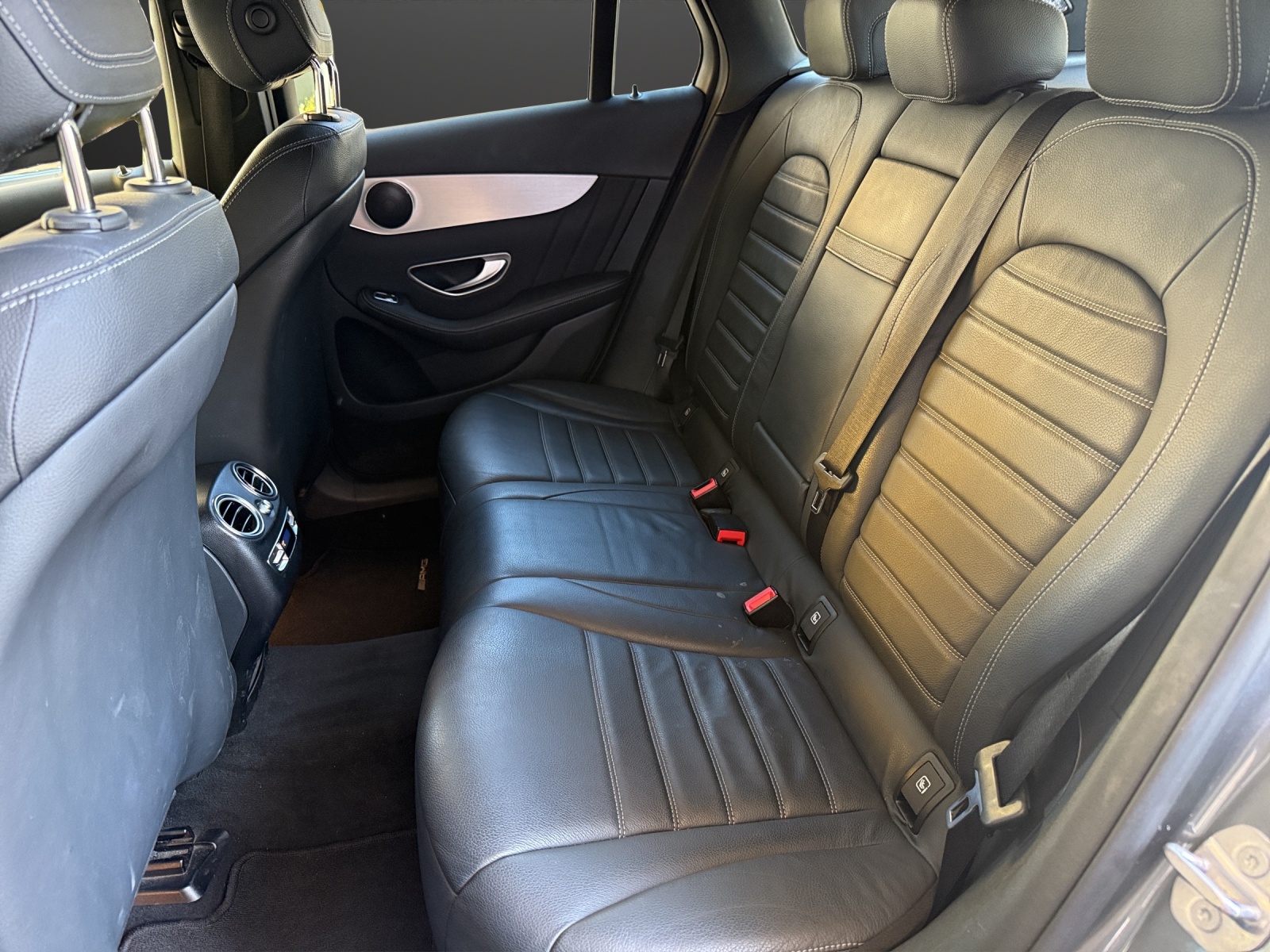 MERCEDES-BENZ GLC 250 d AMG Line 4Matic 9G-Tronic-image-12