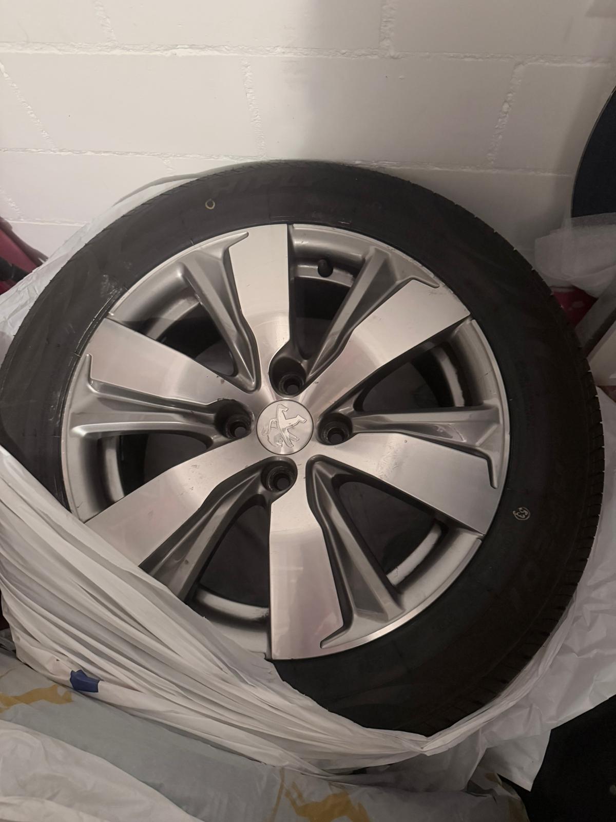 PEUGEOT 1.6 BlueHDi 120 Allure-image-5