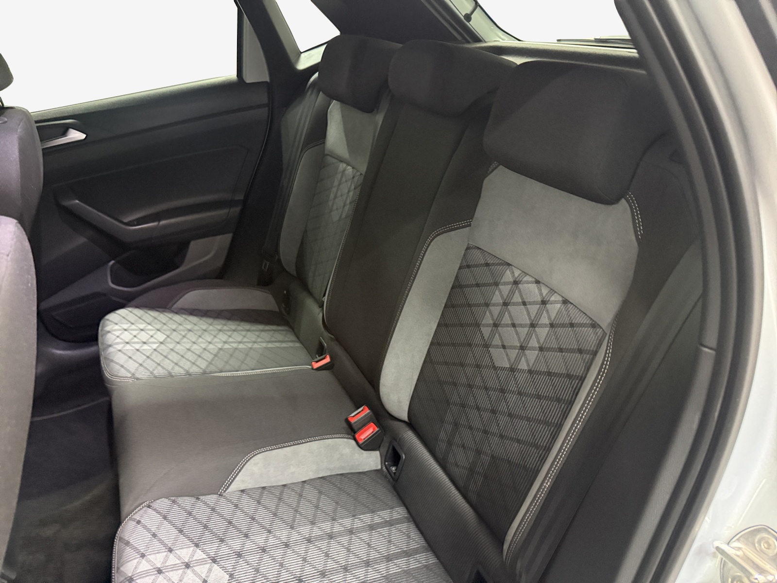 VW Polo 1.0 TSI R-Line DSG-image-11