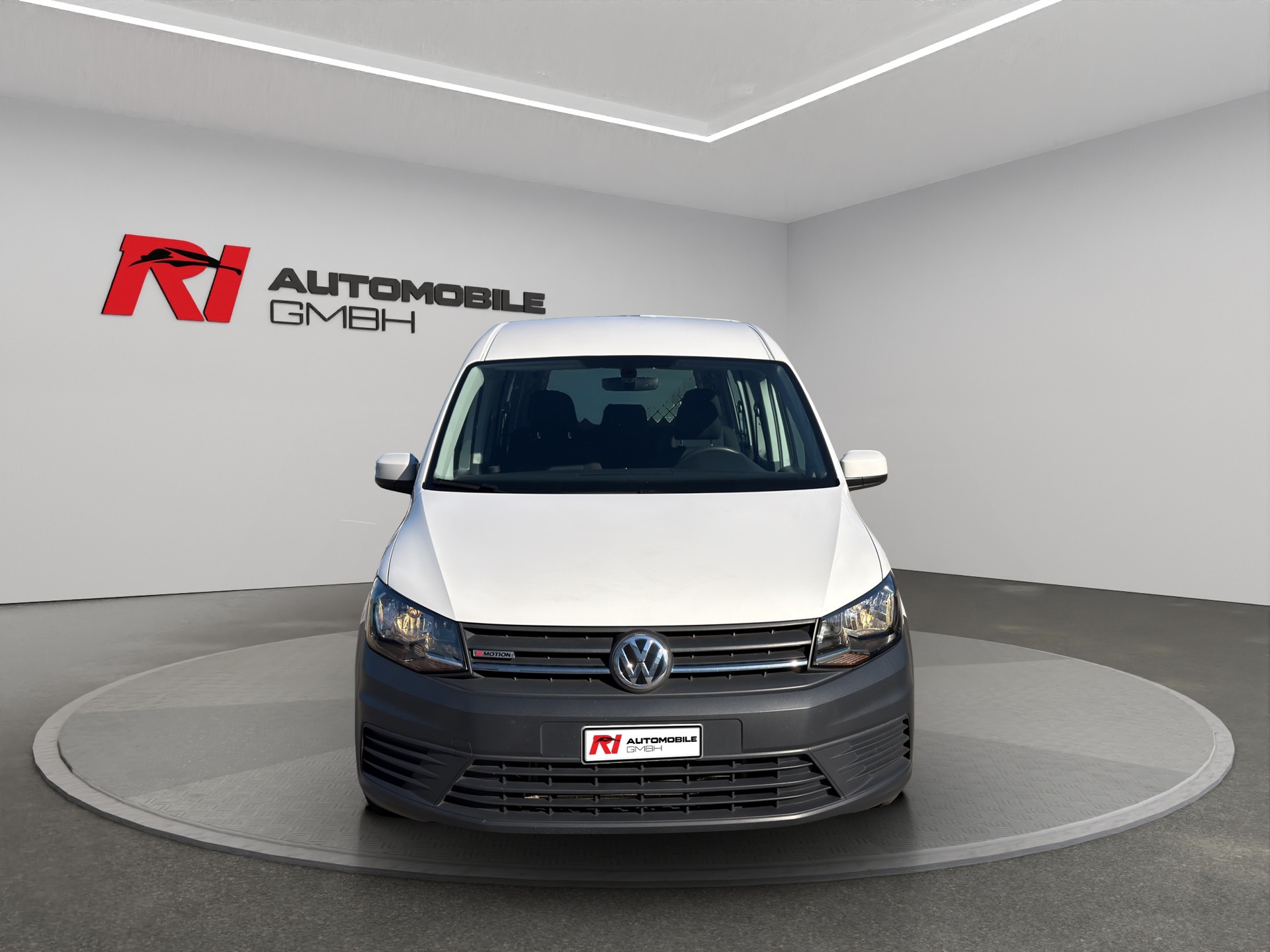 VW Caddy Maxi 2.0 TDI Trendline 4Motion-image-1