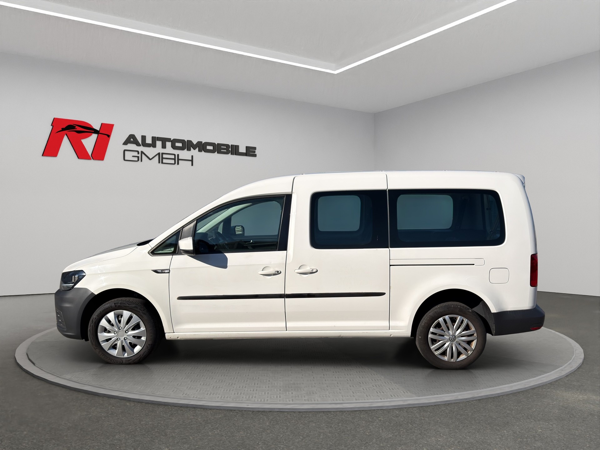 VW Caddy Maxi 2.0 TDI Trendline 4Motion-image-2