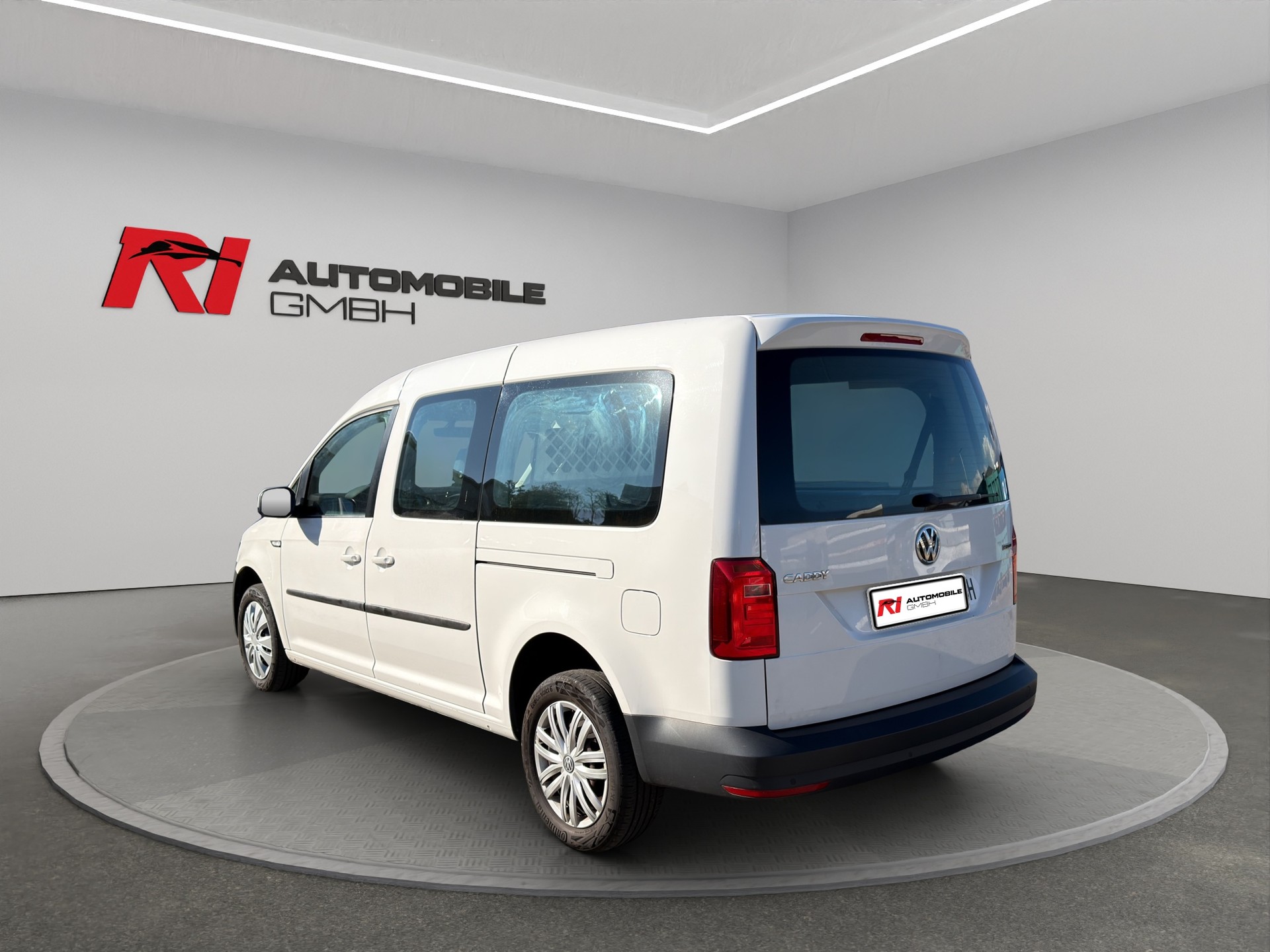 VW Caddy Maxi 2.0 TDI Trendline 4Motion-image-3