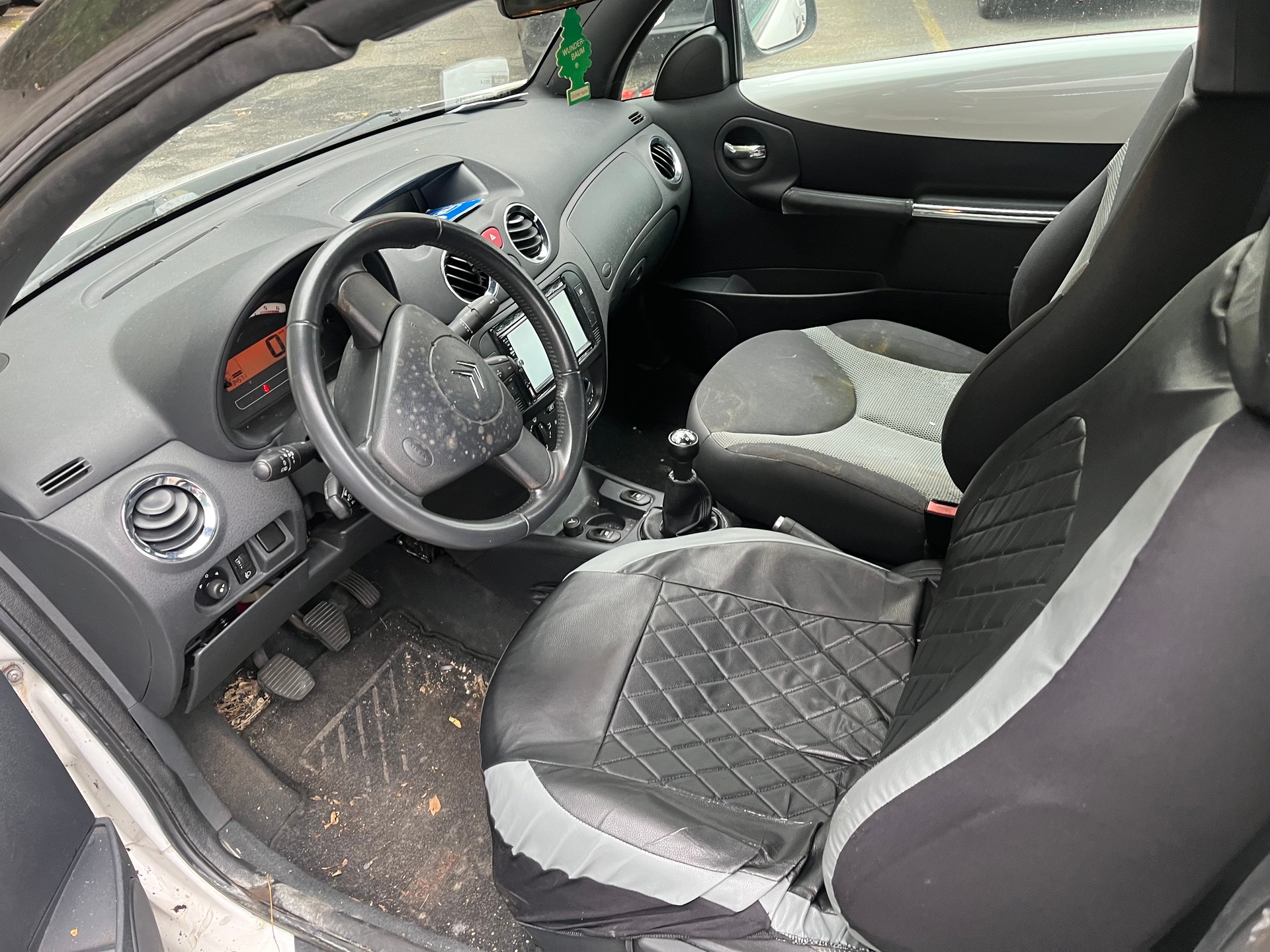 CITROEN C3 Pluriel 1.4 HDi-image-9